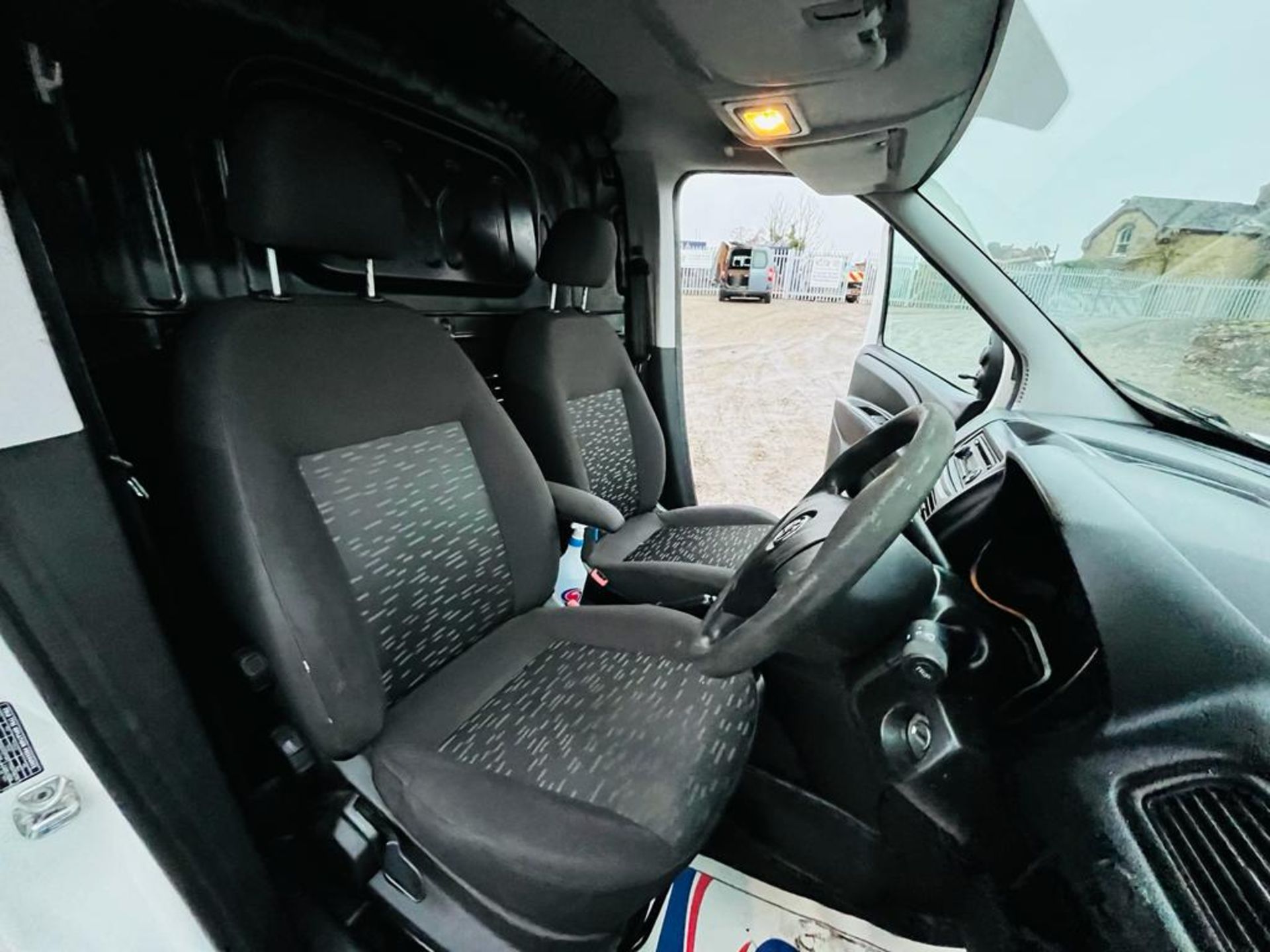 ** ON SALE ** Vauxhall Combo 1.6 CDTI 105 2300 LWB 2015 '65 Reg' - Panel Van - A/C - Image 20 of 31