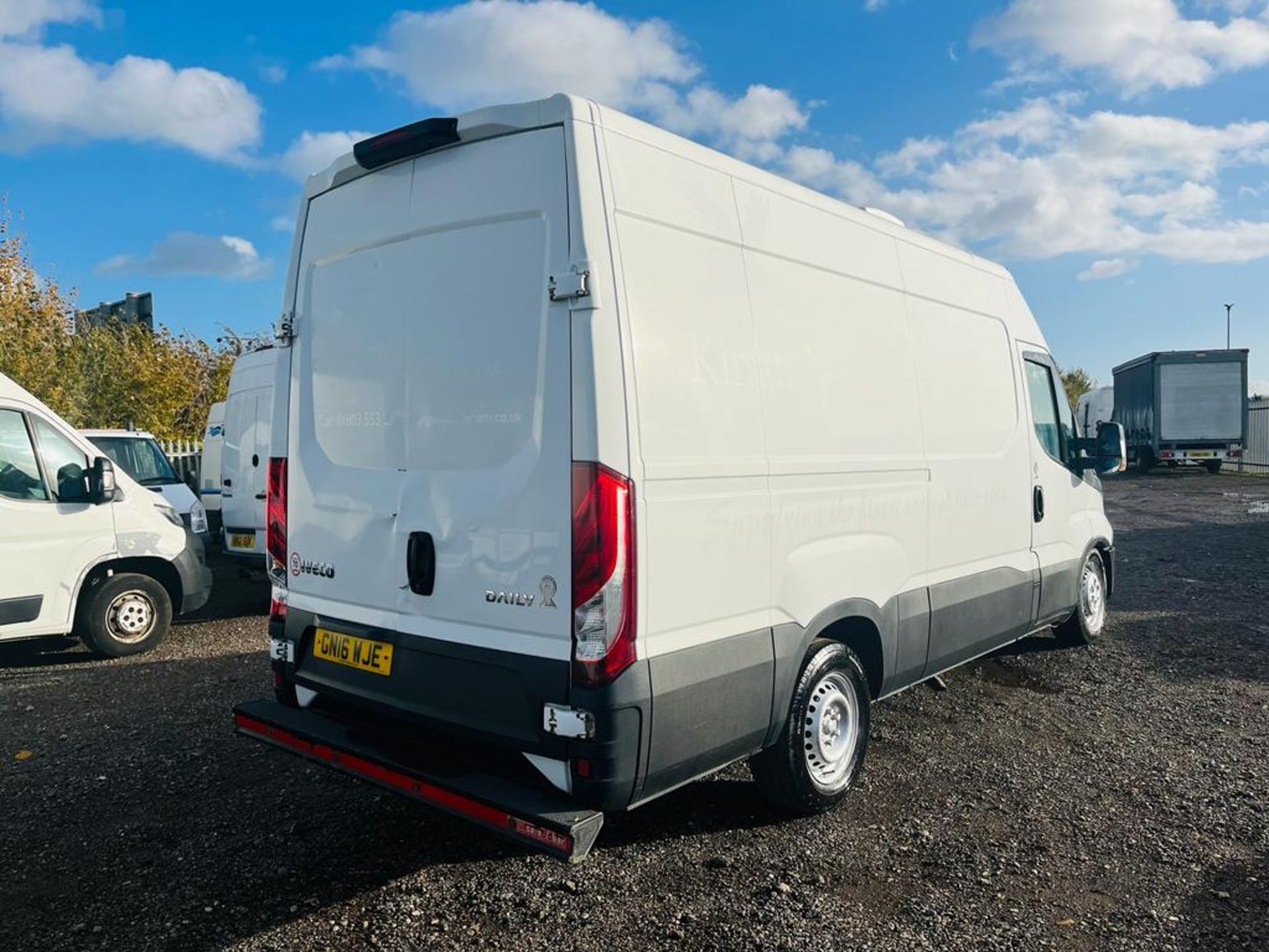 Iveco Daily 2.3 HPI 35S13 L2 H3 2016 '16 Reg' Fridge/Freezer - No Vat - Bild 13 aus 27