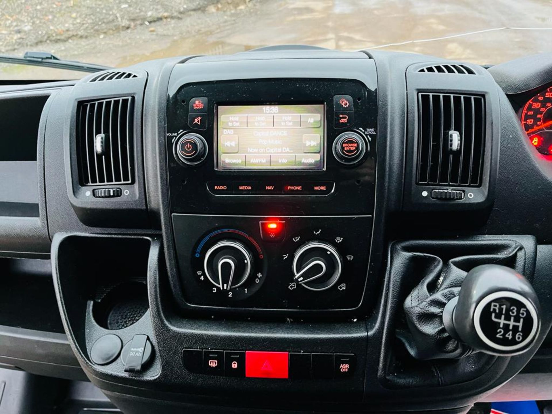 ** ON SALE ** Peugeot Boxer 2.2 BlueHDI 140 L3 H2 Professional 335 2019 '69 Reg' Sat Nav - A/C - Image 20 of 28