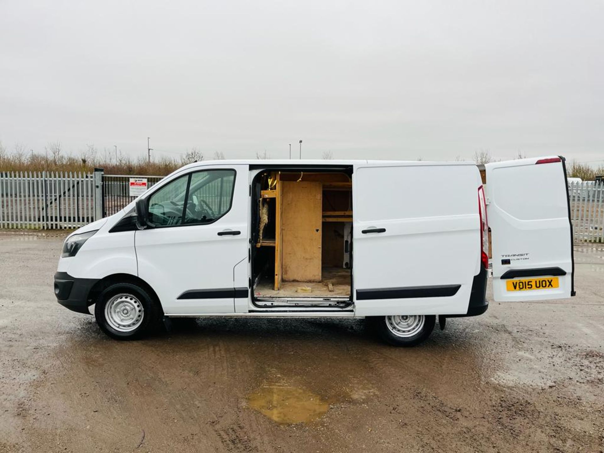 ** ON SALE ** Ford Transit Custom 2.2 TDCI 100 270 L1 H1 2015 '15 Reg' - Panel Van - Image 5 of 28