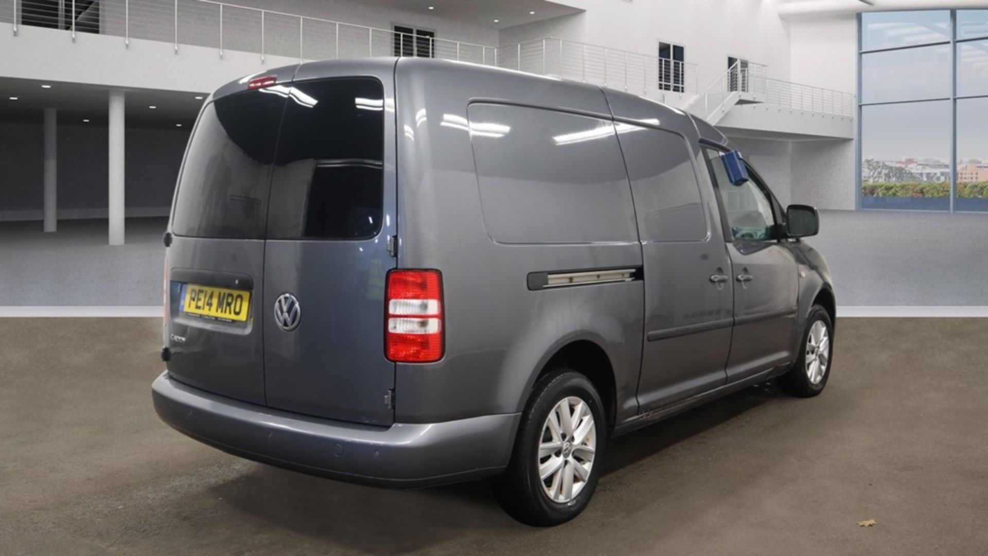 ** ON SALE ** Volkswagen Caddy Maxi C20 1.6 TDI HighLine 102 2014 '14 Reg' Sat Nav - A/C - Panel Van - Image 5 of 9