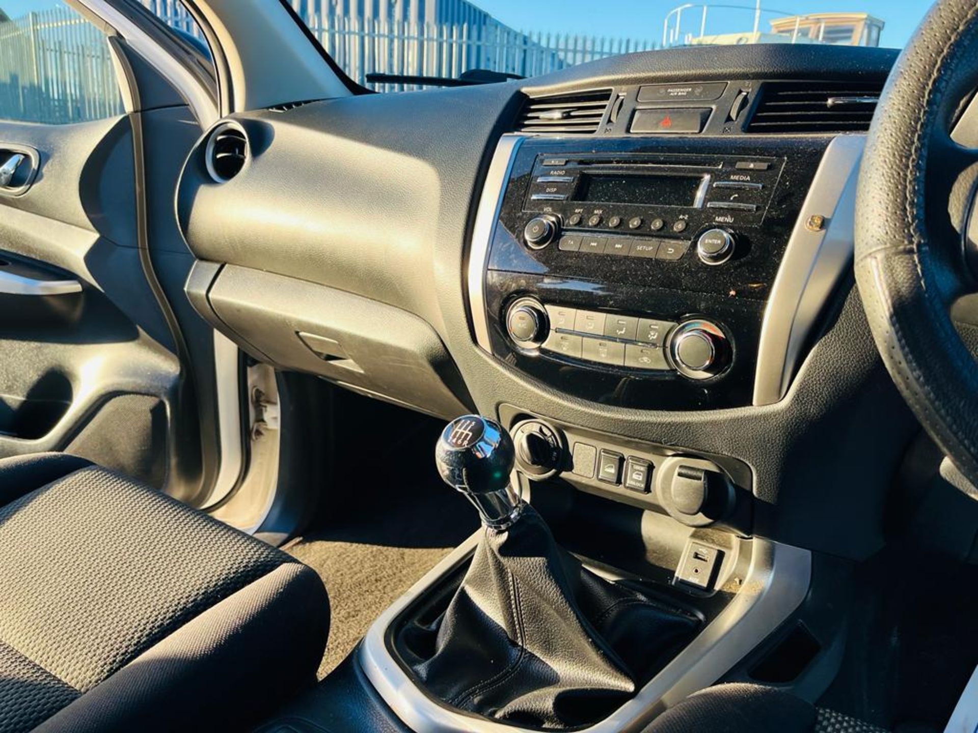 ** ON SALE ** Nissan Navara 2.3 DCI 163 Acenta CrewCab 4WD Pickup 2019 '19 Reg' ULEZ Compliant - Image 18 of 34