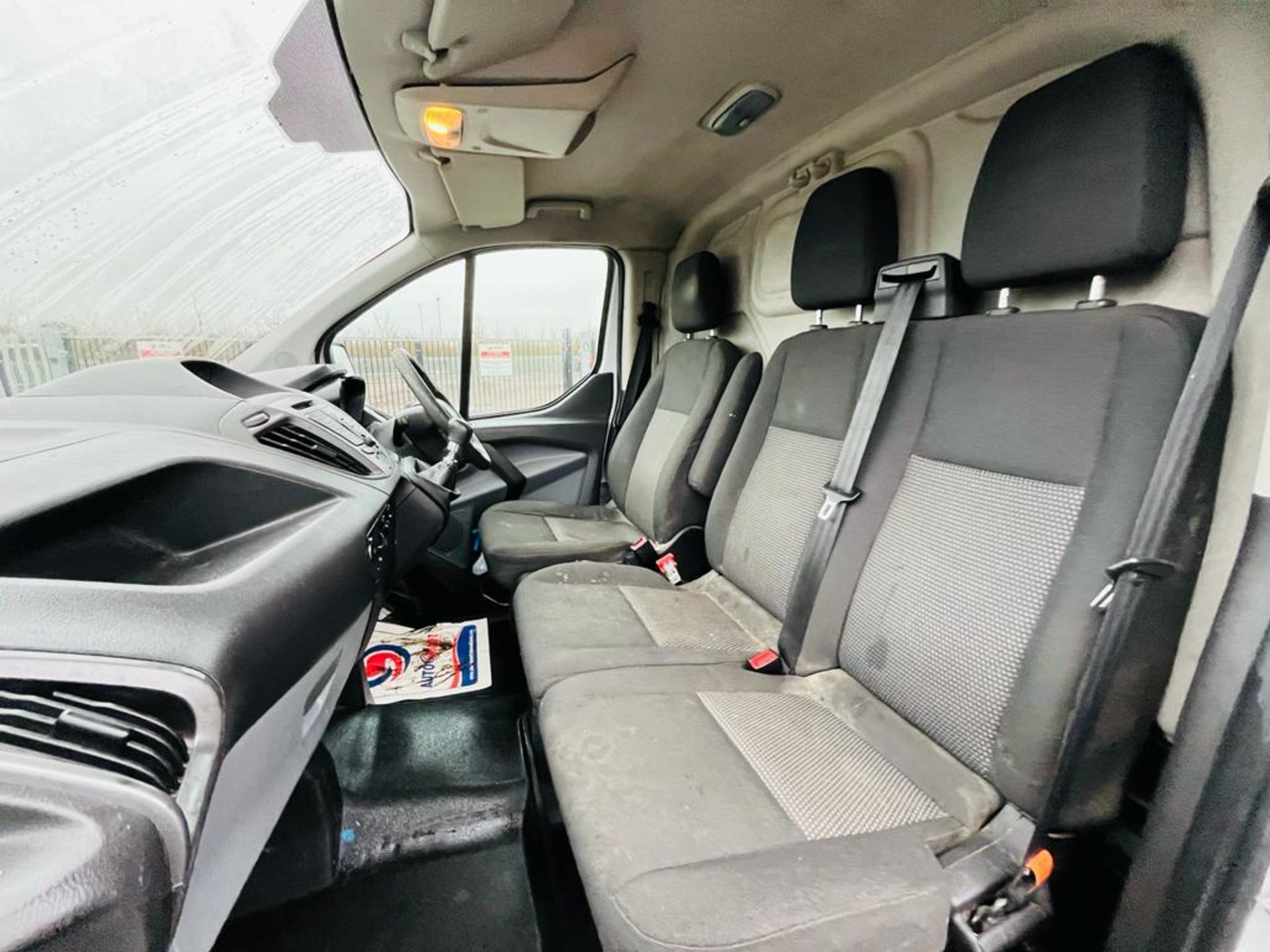 ** ON SALE ** Ford Transit Custom 2.2 TDCI 100 270 L1 H1 2015 '15 Reg' - Panel Van - Image 24 of 28