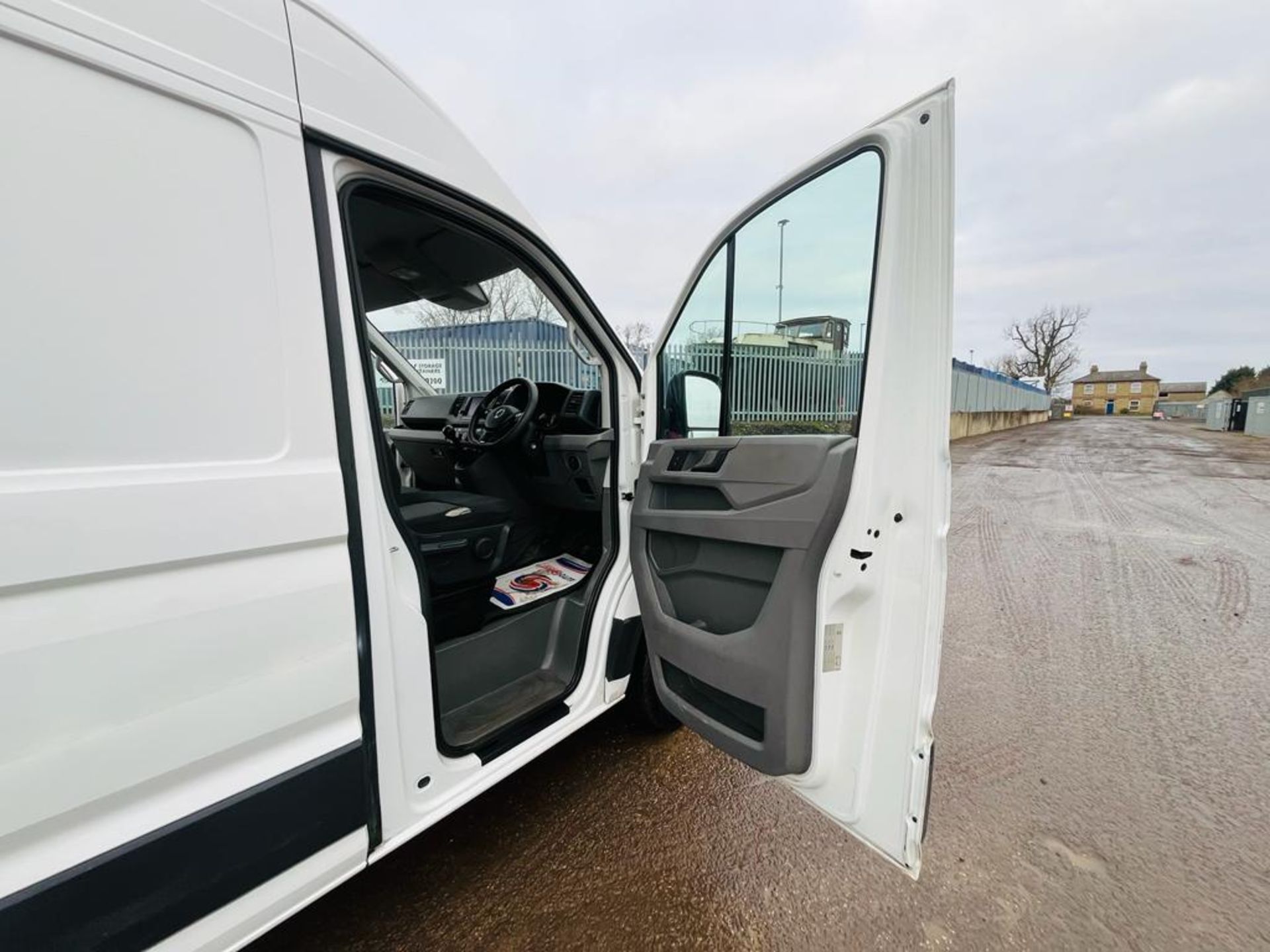 Volkswagen Crafter 2.0 TDI 140 L3 H3 35 2018 '68 Reg' - ULEZ Compliant - Image 15 of 28