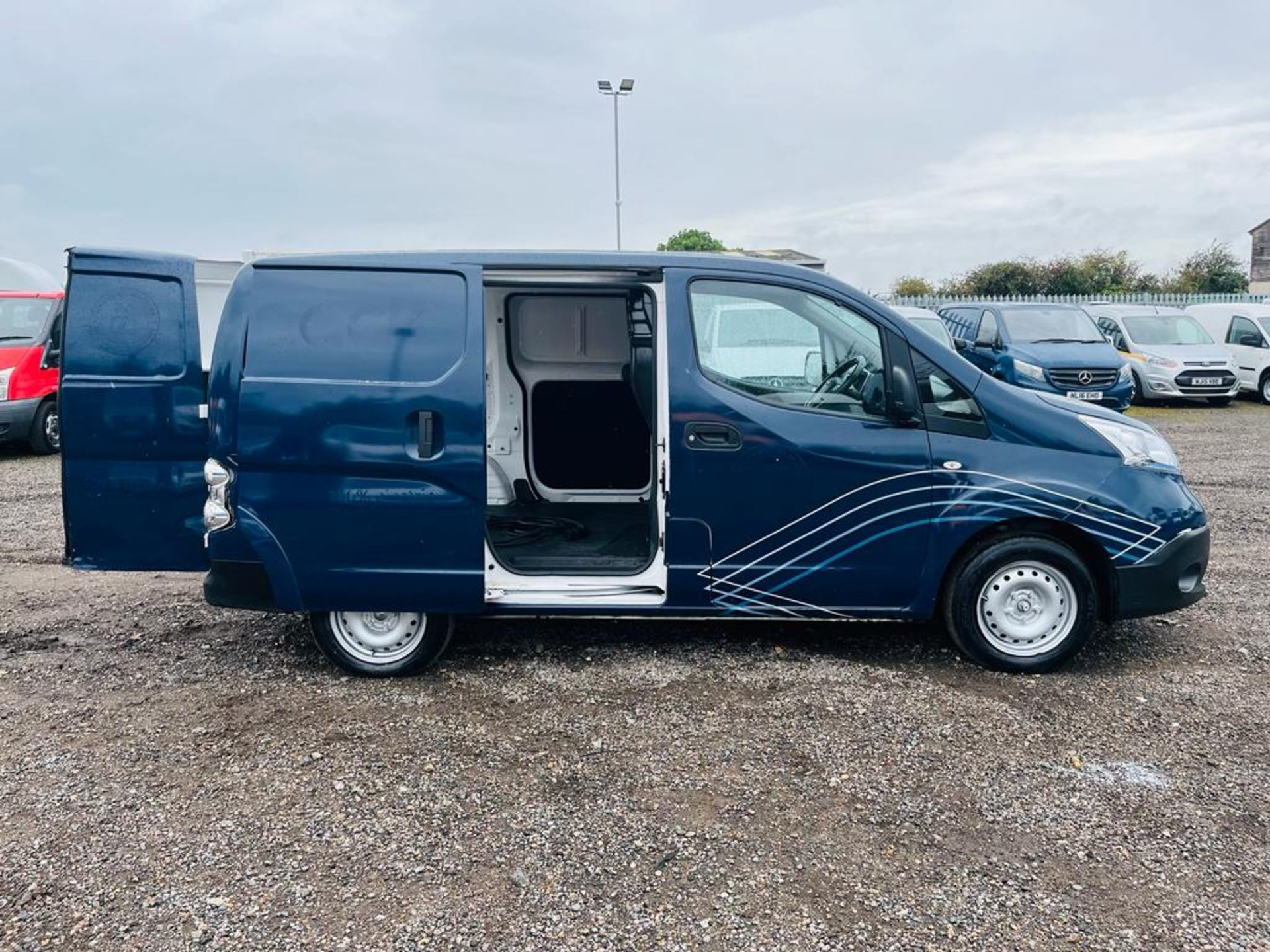 Nissan E-NV200 40KWH 109 Acenta 6.6/50KW 2020 '70 Reg' - ULEZ Compliant - Image 15 of 30