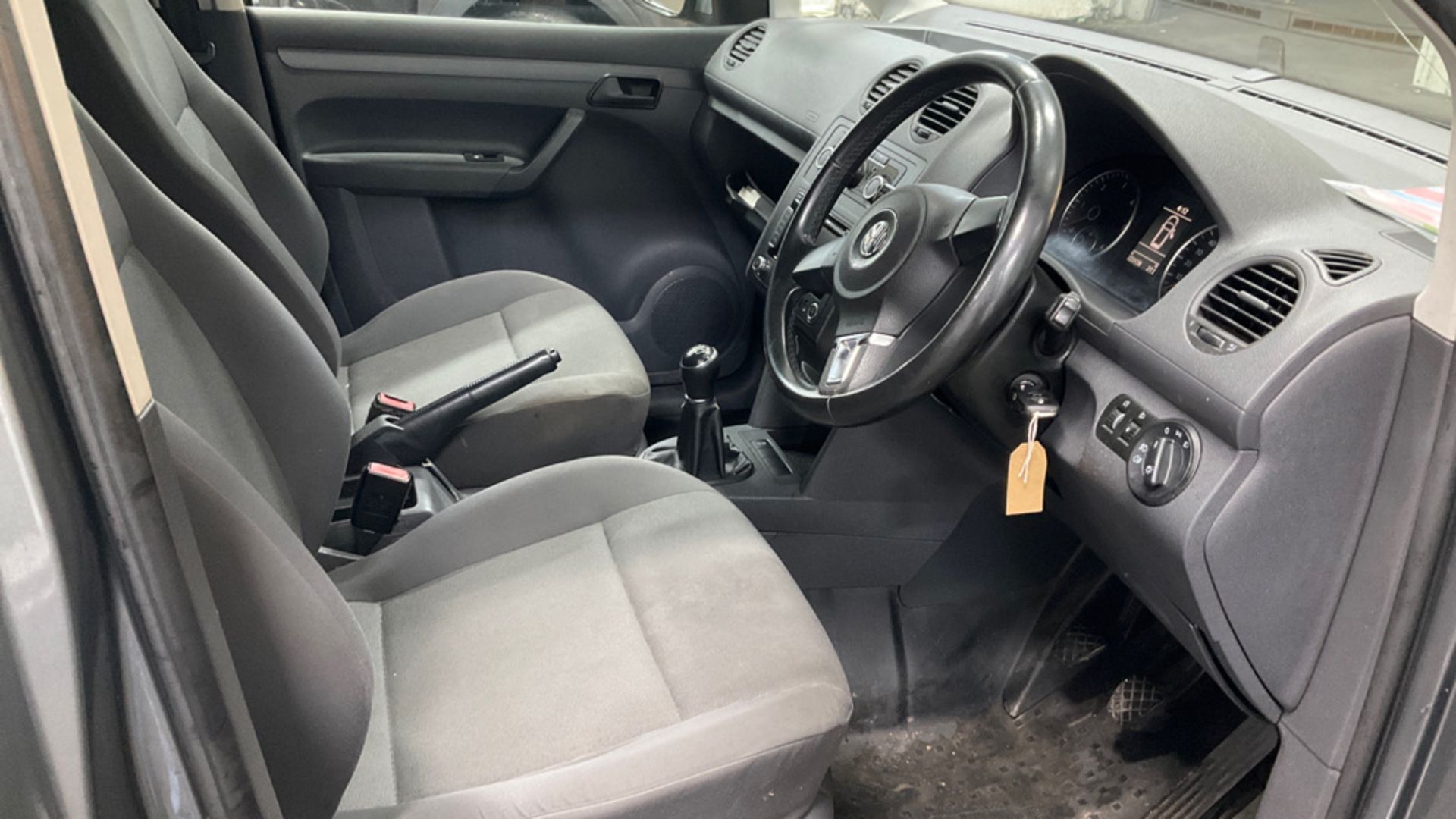 ** ON SALE ** Volkswagen Caddy Maxi C20 1.6 TDI HighLine 102 2014 '14 Reg' Sat Nav - A/C - Panel Van - Image 7 of 9