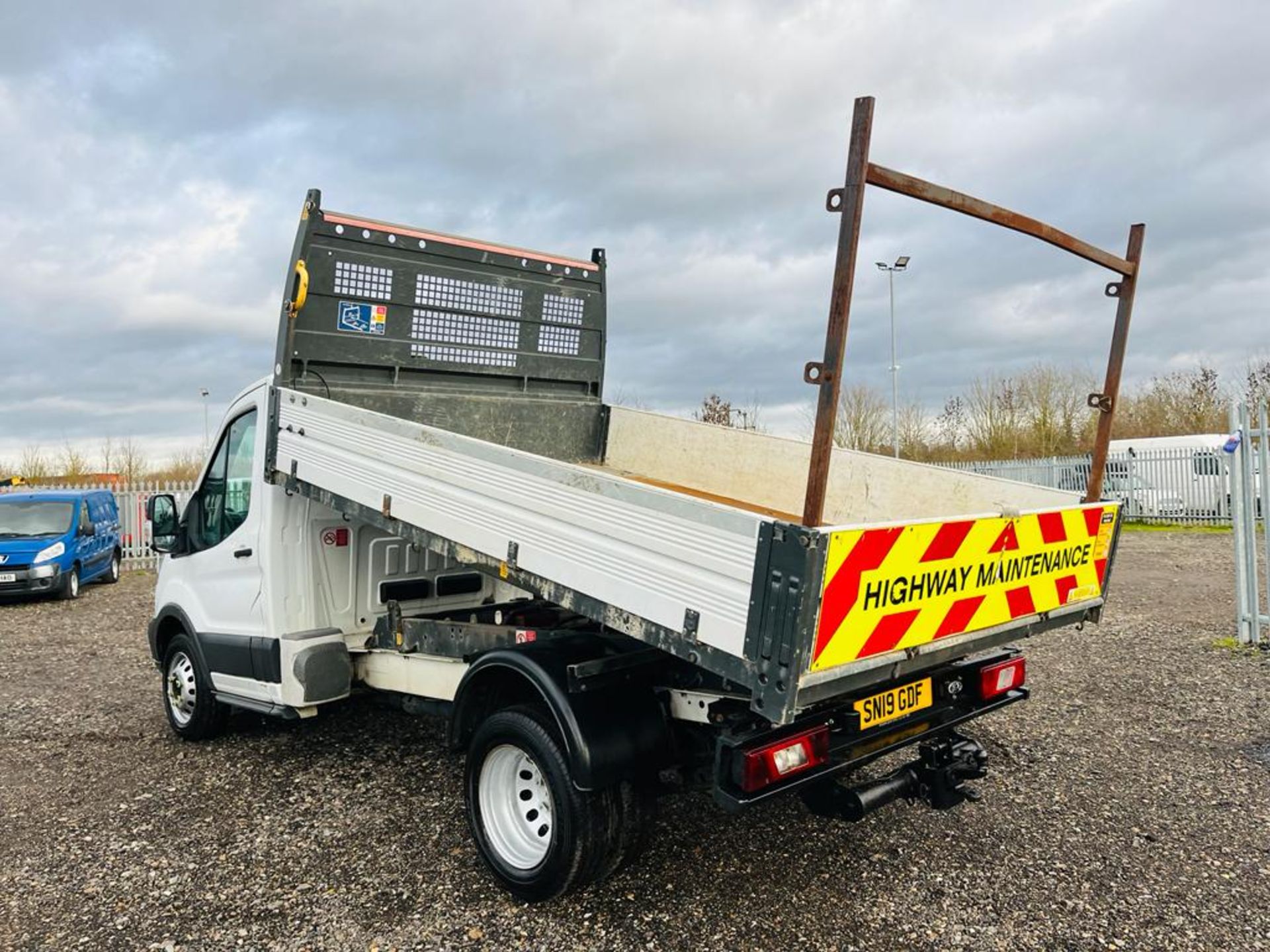 ** ON SALE **Ford Transit Tipper 350 RWD 2.0 TDCI L2 H1 2019'19 Reg'-Bluetooth Media-ULEZ Compliant - Image 7 of 26