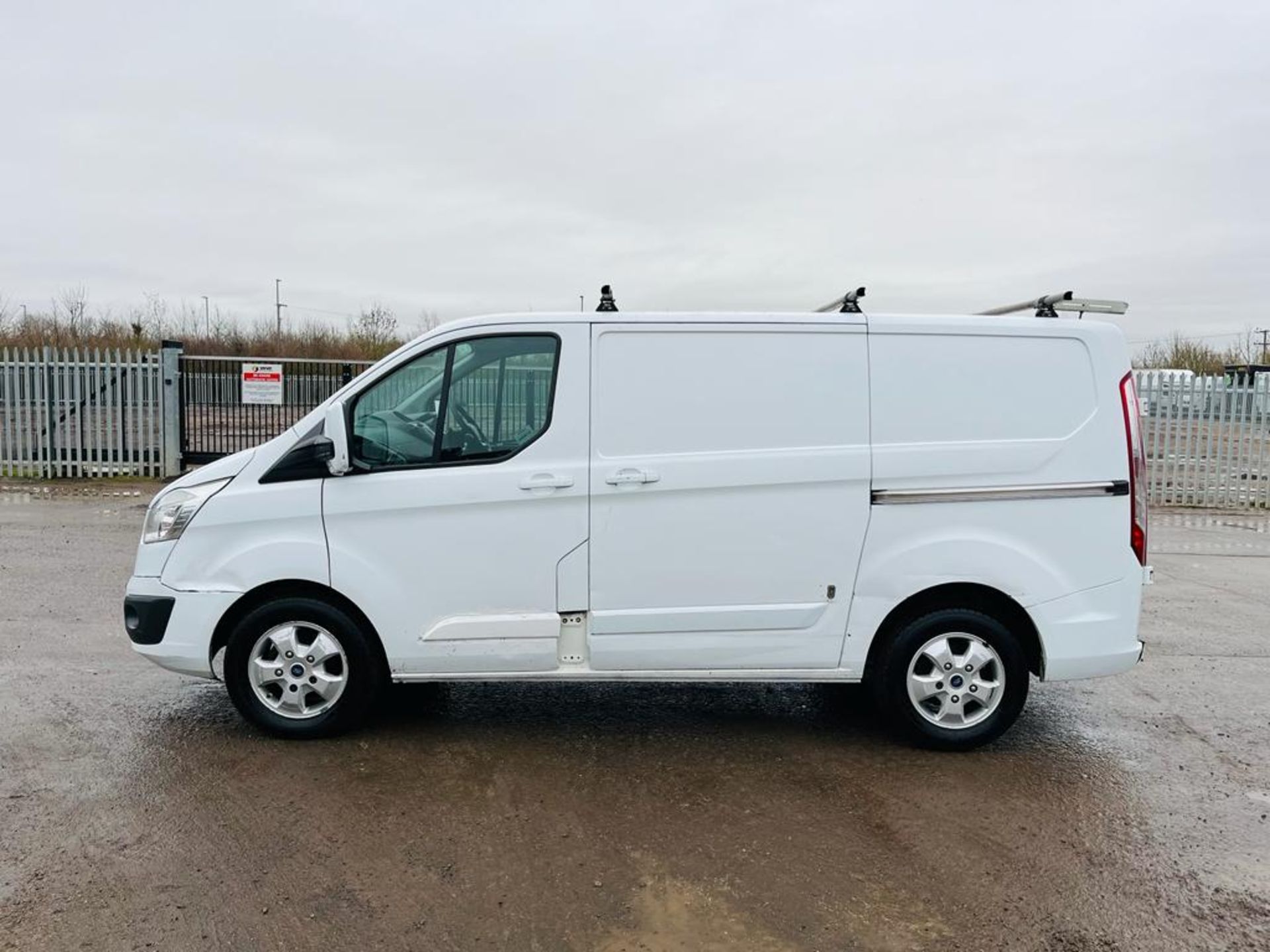 ** ON SALE ** Ford Transit Custom 2.0 TDCI 130 270 L1 H1 Limited 2017 '66 Reg'ULEZ Compliant-No Vat - Image 4 of 29