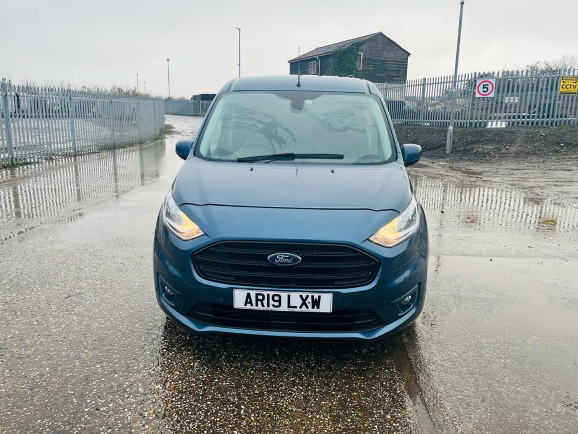 ** ON SALE ** Ford Transit Connect Limited 240 TDCI L2 H1 120 1.5 EcoBlue LWB 2019 '19 Reg' - Image 2 of 27