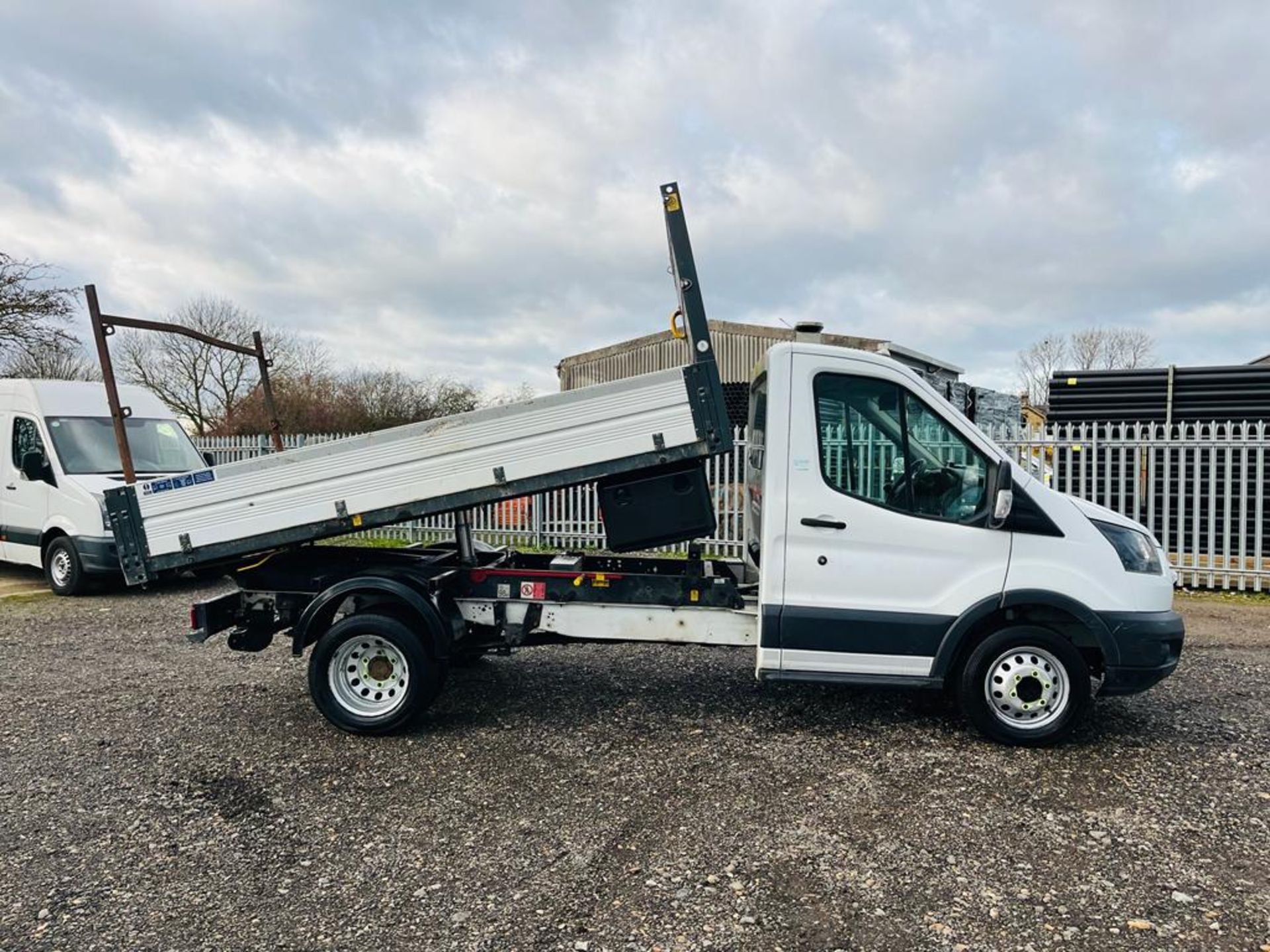 ** ON SALE **Ford Transit Tipper 350 RWD 2.0 TDCI L2 H1 2019'19 Reg'-Bluetooth Media-ULEZ Compliant