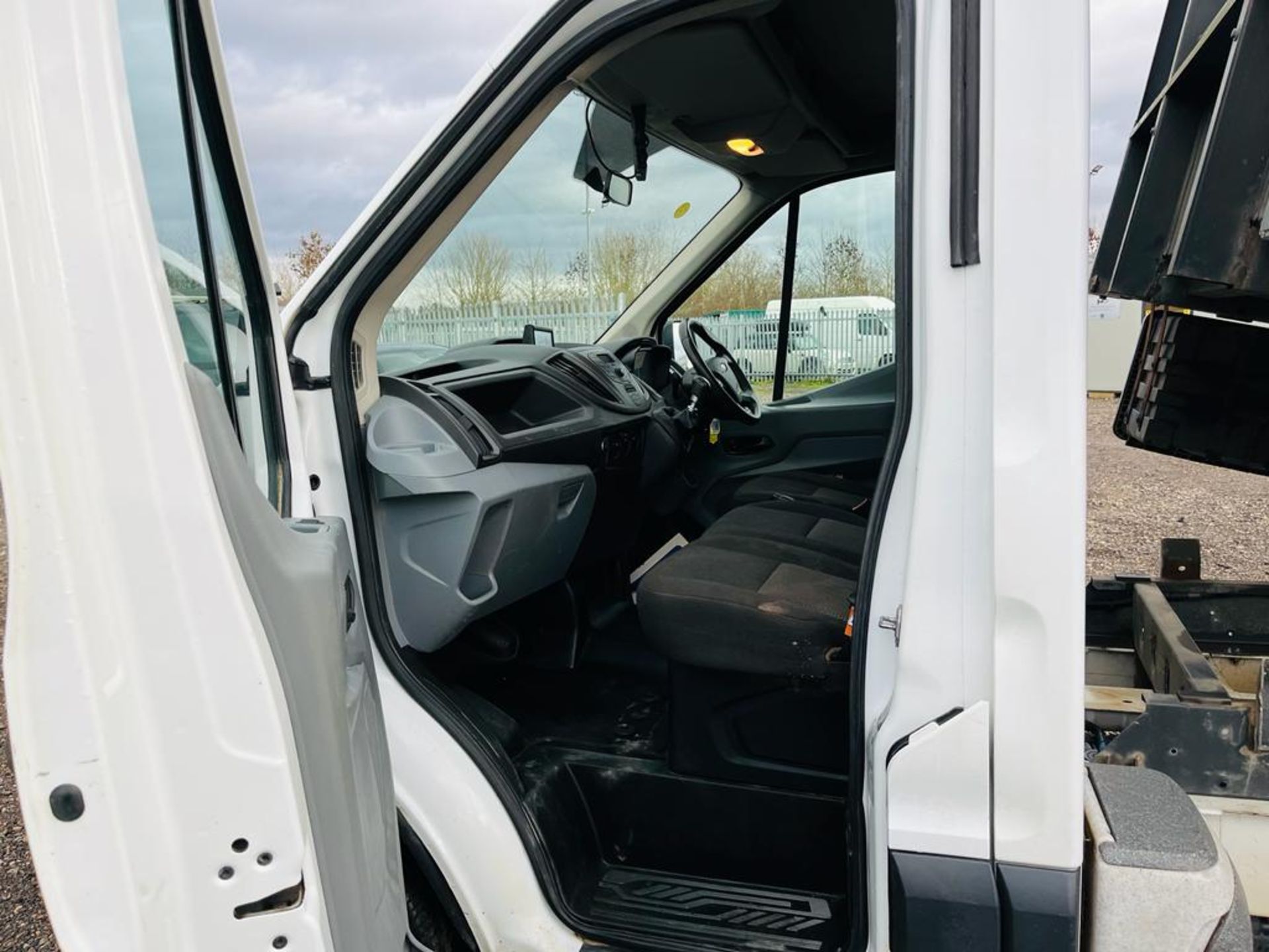 ** ON SALE **Ford Transit Tipper 350 RWD 2.0 TDCI L2 H1 2019'19 Reg'-Bluetooth Media-ULEZ Compliant - Image 21 of 26