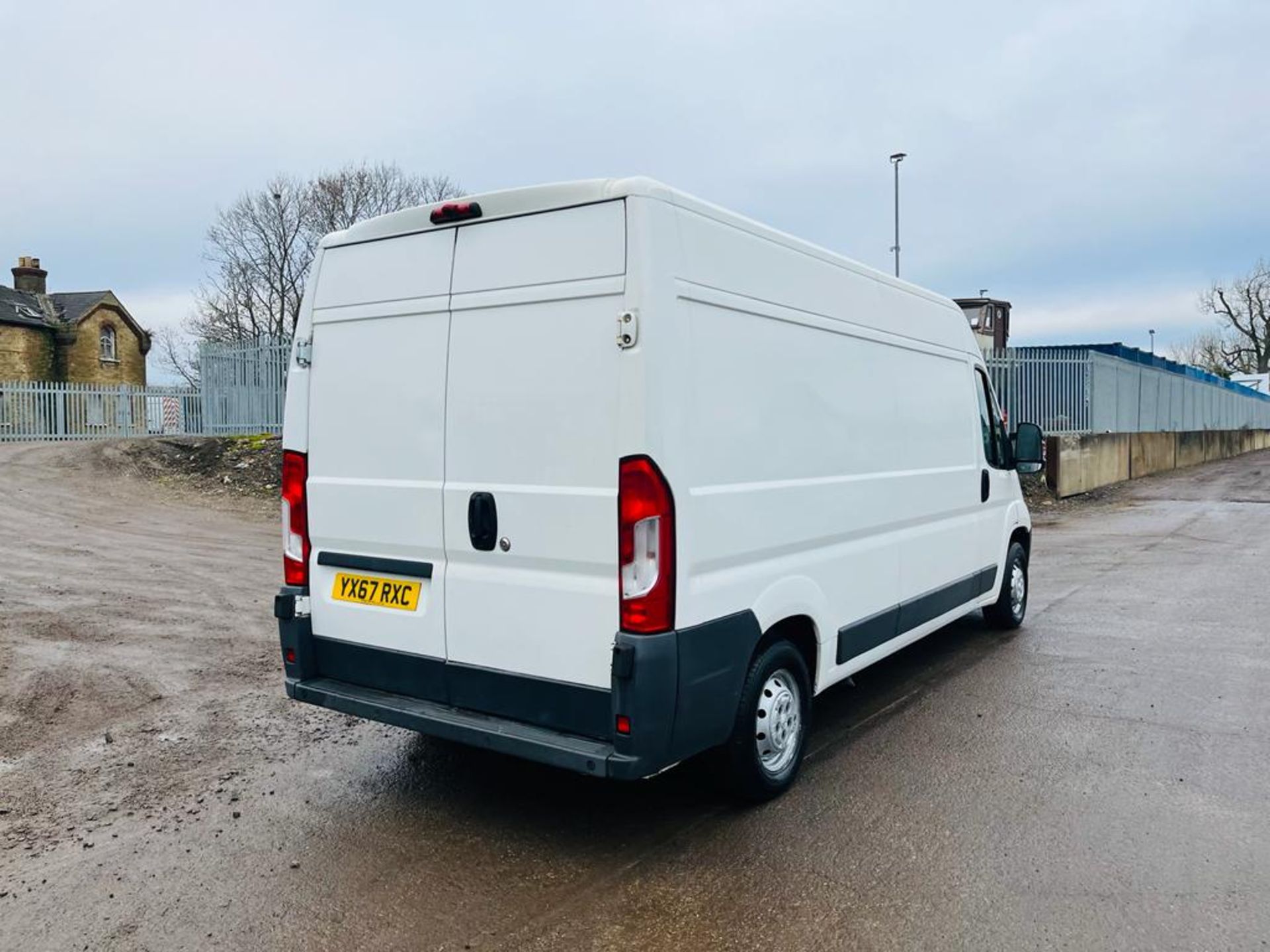 ** ON SALE ** Peugeot Boxer 335 2.0 BlueHDI 130 L3 H2 Professional 2017 '67 Reg' Sat Nav - A/C - Image 13 of 28