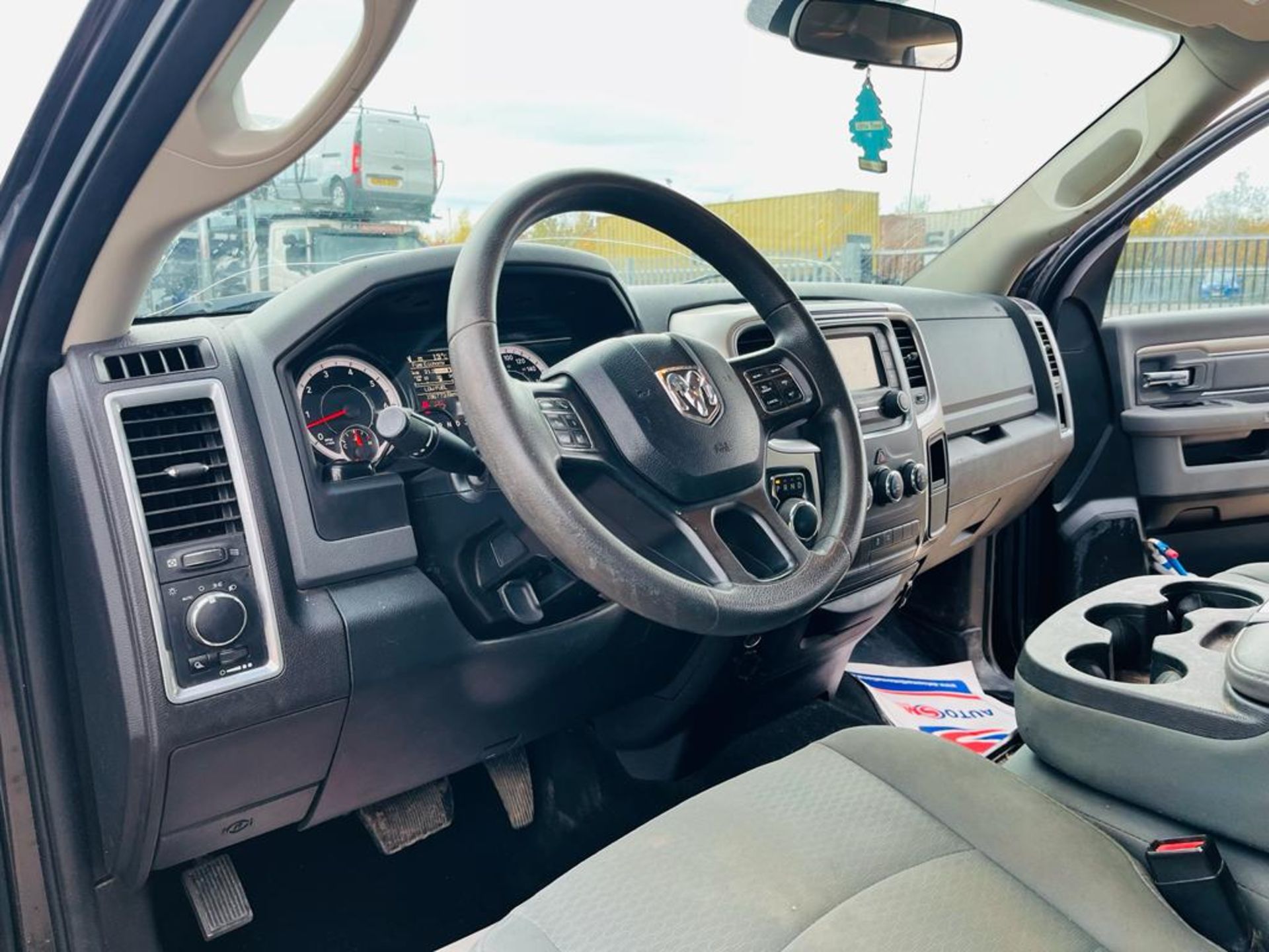 Dodge Ram 5.7 Hemi 1500 SLT 4WD Crew Cab ' 2018 Year' A/C - Fresh Import - ULEZ Compliant - Image 11 of 31