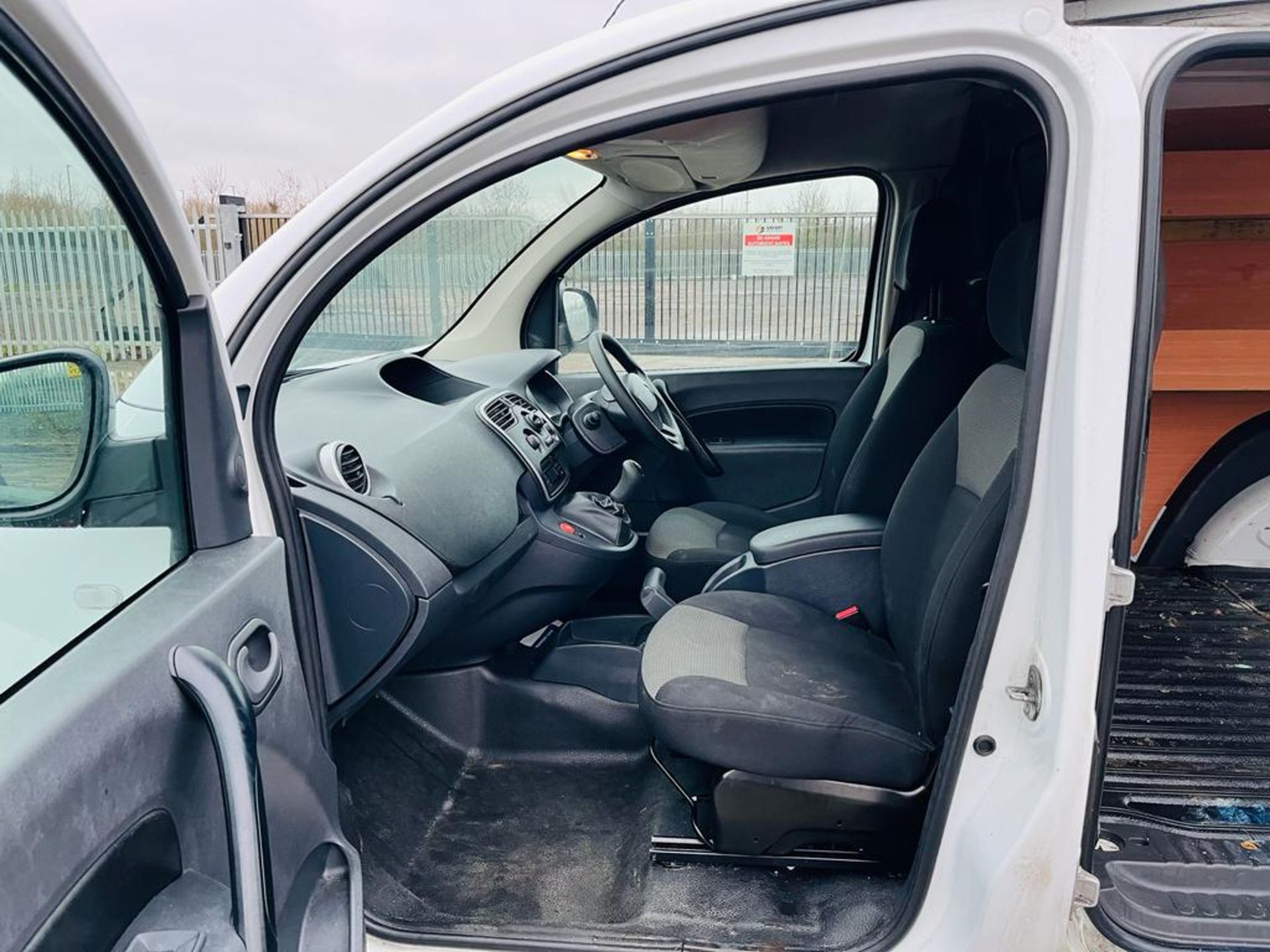 Renault Kangoo 1.5 ML19 DCI Energy 75 Business+ 2018 '68 Reg' ULEZ Compliant - Image 23 of 28