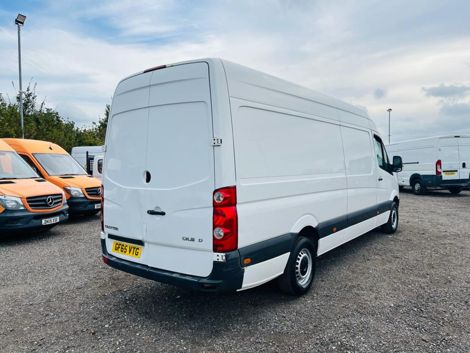 Volkswagen Crafter Startline Tdi 136 L3 H2 2015 (65 Reg) - Bluetooth Handsfree - Long Wheel Base - Image 13 of 27