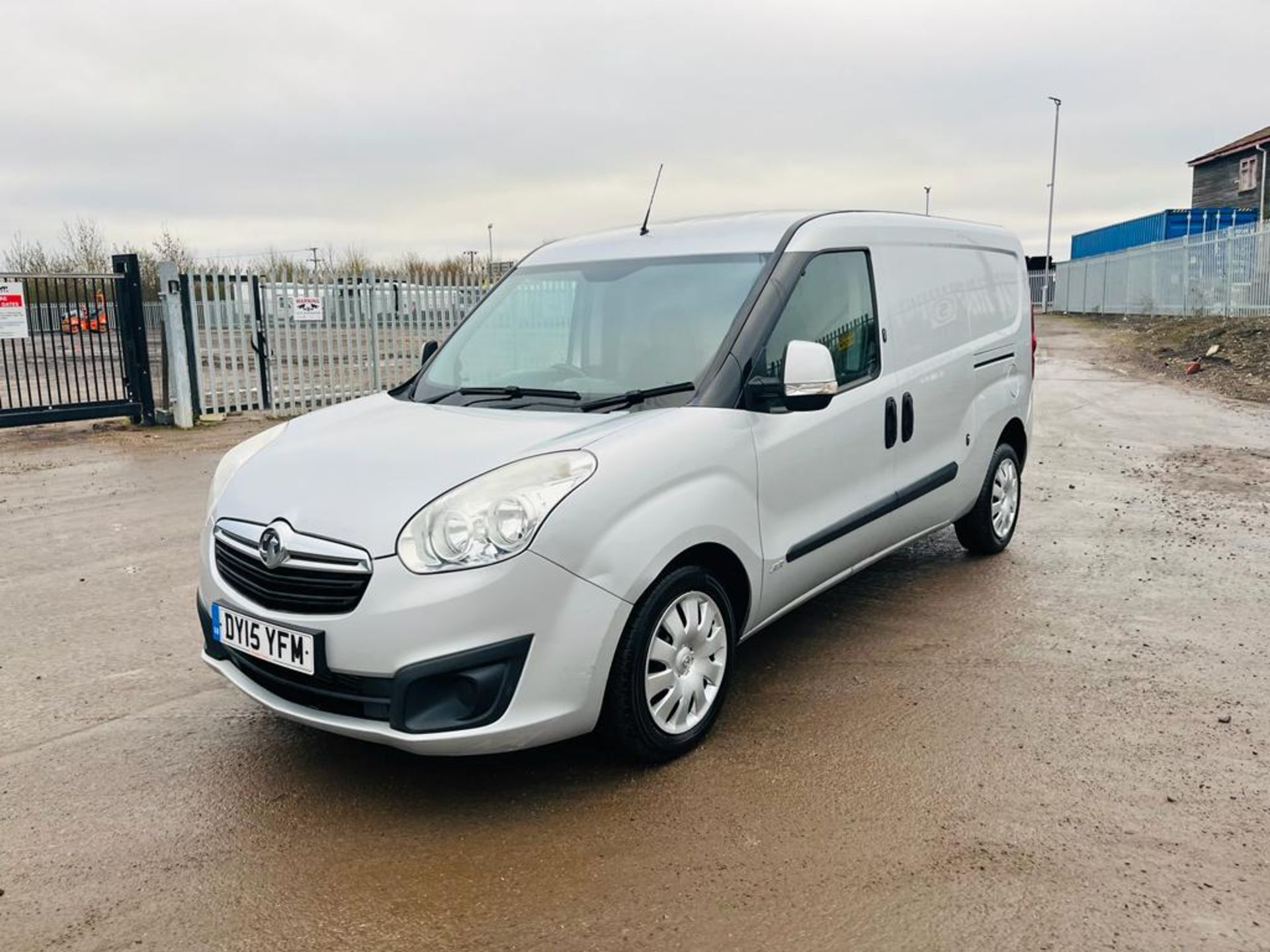 ** ON SALE ** Vauxhall Combo 1.6 CDTI 105 2300 Sportive LWB 2015 '15 Reg' - Panel Van - No vat - Image 3 of 31