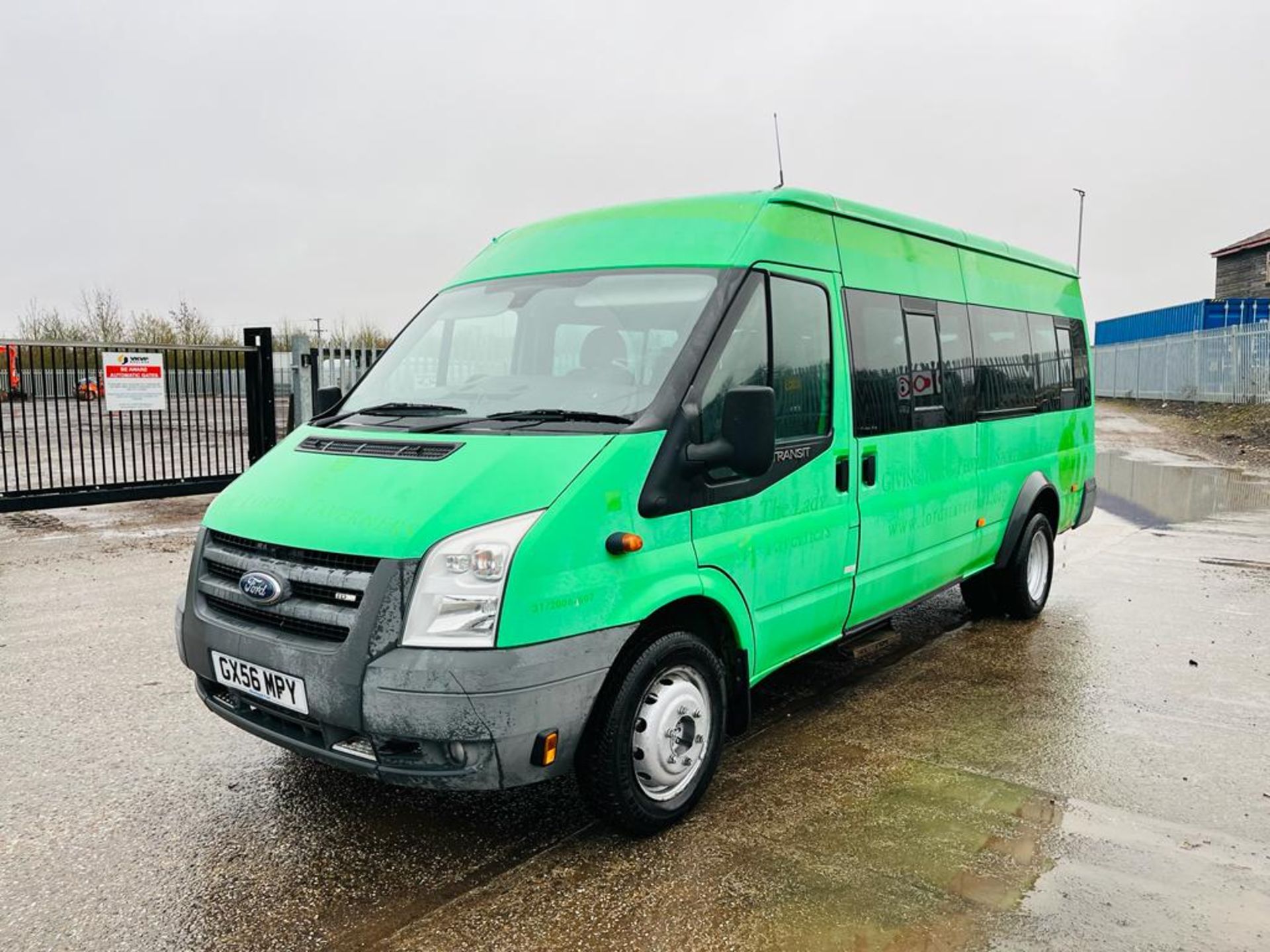 ** ON SALE ** Ford Transit TDCI 100 RWD 17 Seater Minibus Extended Frame 2.4 2006 '56 Reg' - Image 3 of 30