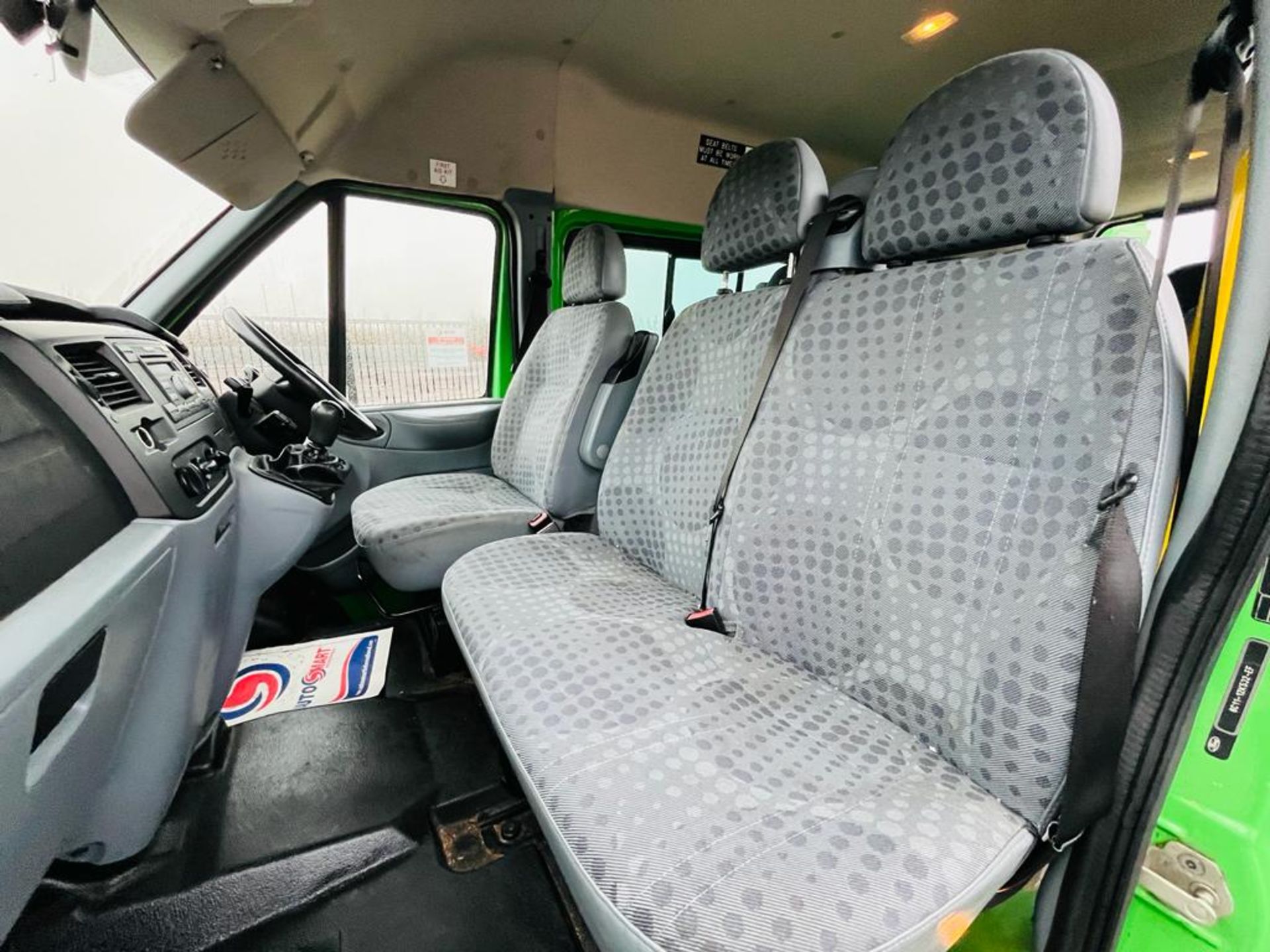 ** ON SALE ** Ford Transit TDCI 100 RWD 17 Seater Minibus Extended Frame 2.4 2006 '56 Reg' - Image 28 of 30