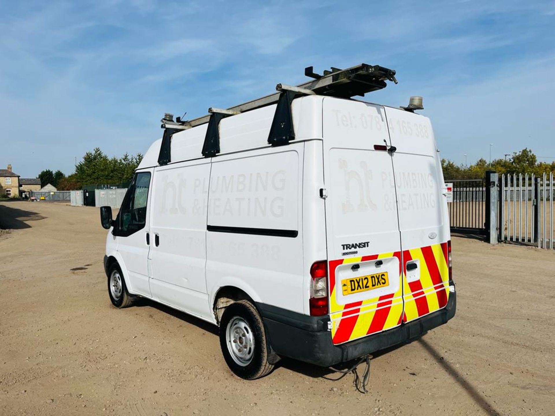 Ford Transit 280 FWD 2.2 TDCI 100 L1 H3 2012 '12 Reg'- Bluetooth Handsfree - No vat - Panel Van - Image 8 of 27