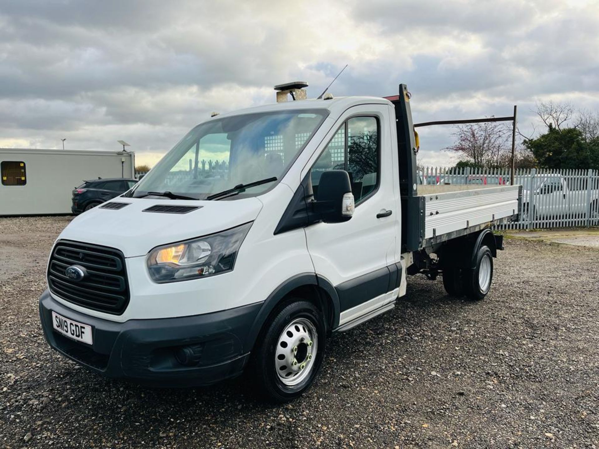 ** ON SALE **Ford Transit Tipper 350 RWD 2.0 TDCI L2 H1 2019'19 Reg'-Bluetooth Media-ULEZ Compliant - Image 4 of 26