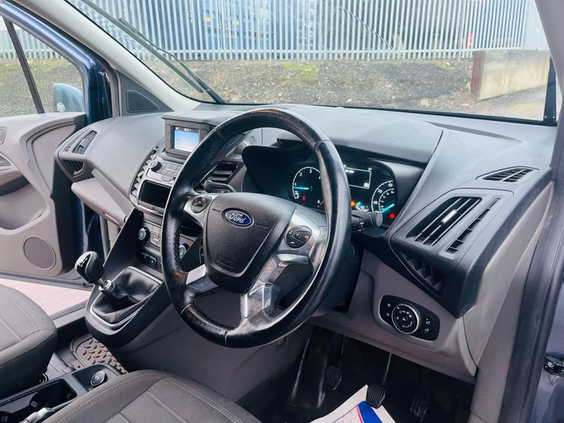 ** ON SALE ** Ford Transit Connect Limited 240 TDCI L2 H1 120 1.5 EcoBlue LWB 2019 '19 Reg' - Image 18 of 27