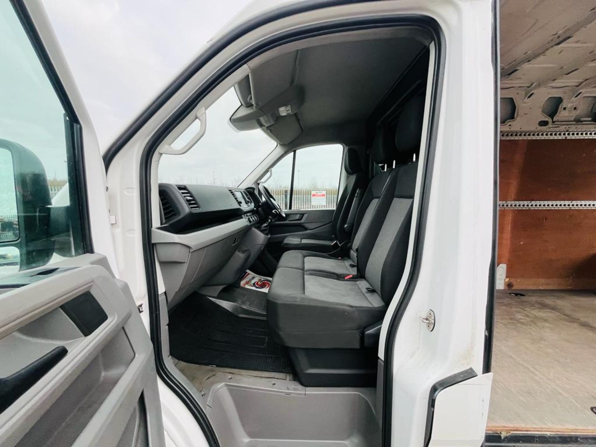 Volkswagen Crafter 2.0 TDI 140 L3 H3 35 2018 '68 Reg' - ULEZ Compliant - Image 23 of 28