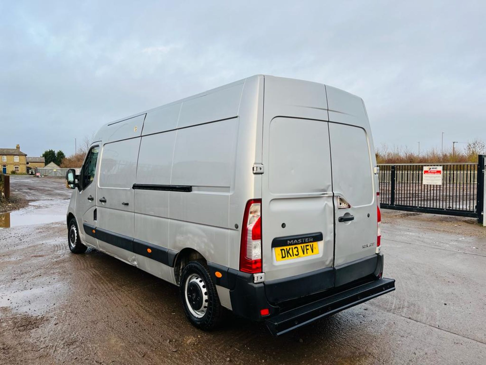 Renault Master 2.3 DCI LM35 FWD 3.5T 125 2013 '13 Reg' - GAH Fridge / Freezer - No Vat - Image 5 of 28