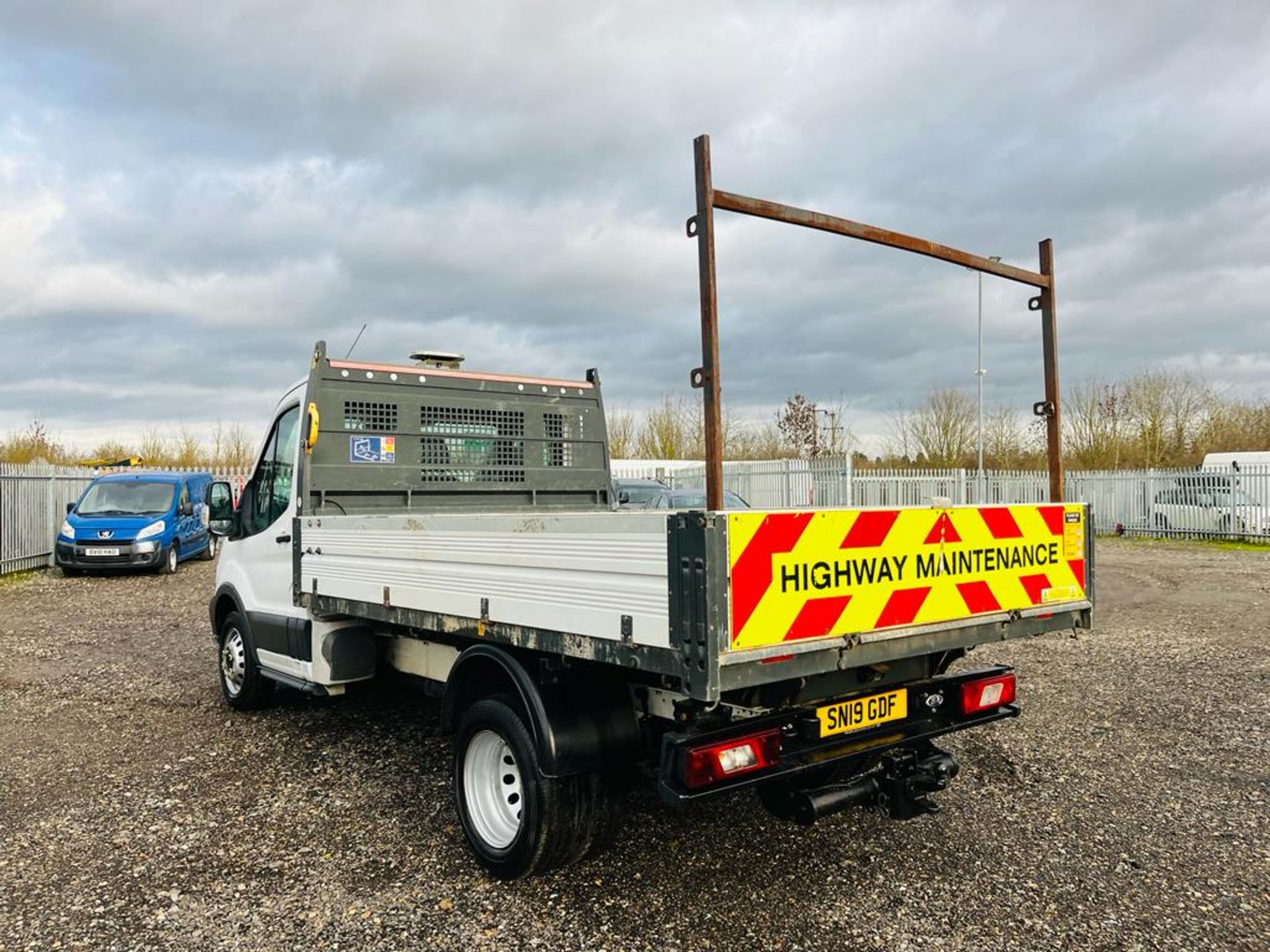 ** ON SALE **Ford Transit Tipper 350 RWD 2.0 TDCI L2 H1 2019'19 Reg'-Bluetooth Media-ULEZ Compliant - Image 8 of 26