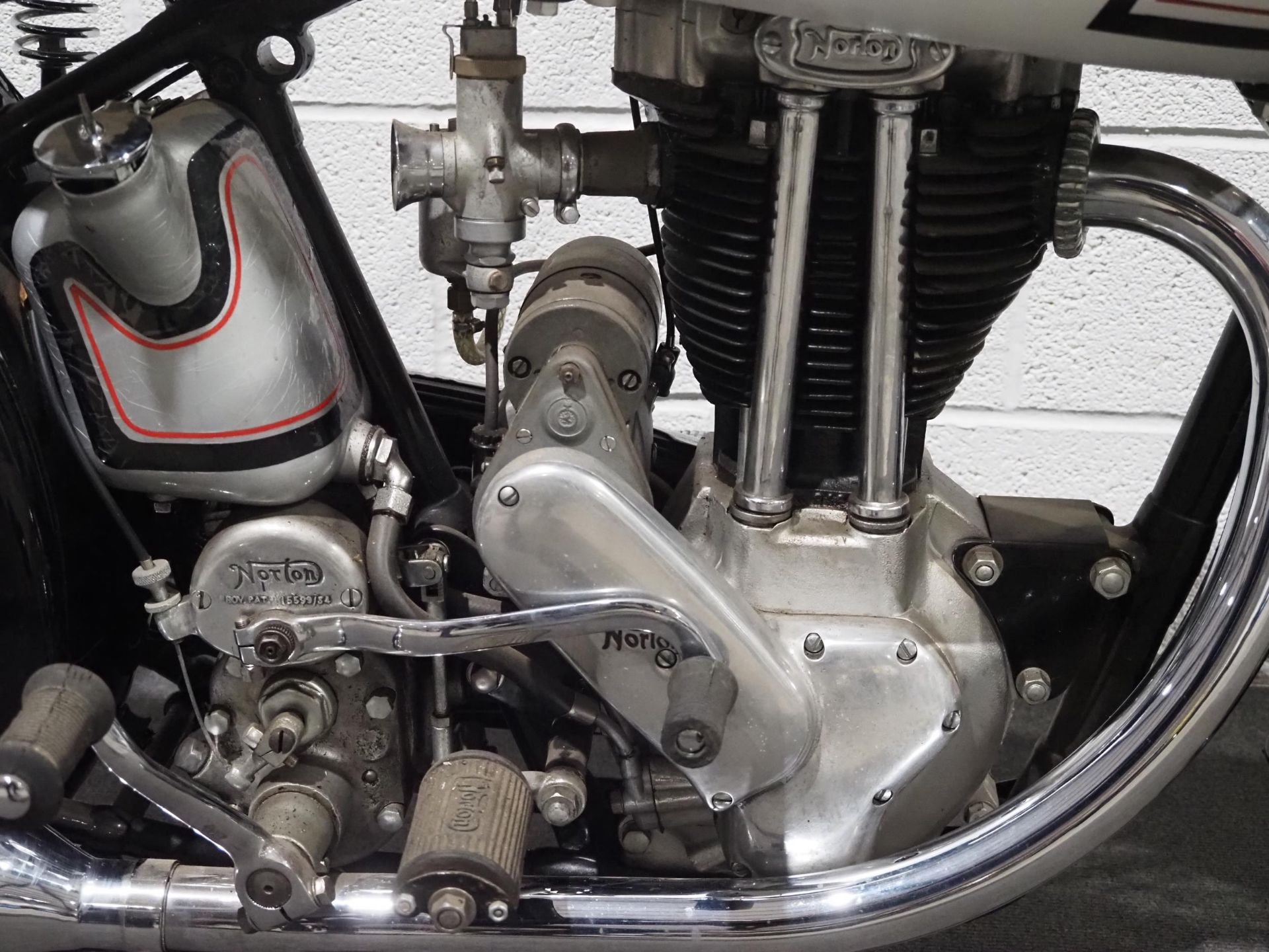 Norton ES2 motorcycle. 1940s. 500cc Engine No. 52896/J4 Engine rebuilt, rebuilt wheels & had lots of - Image 4 of 5