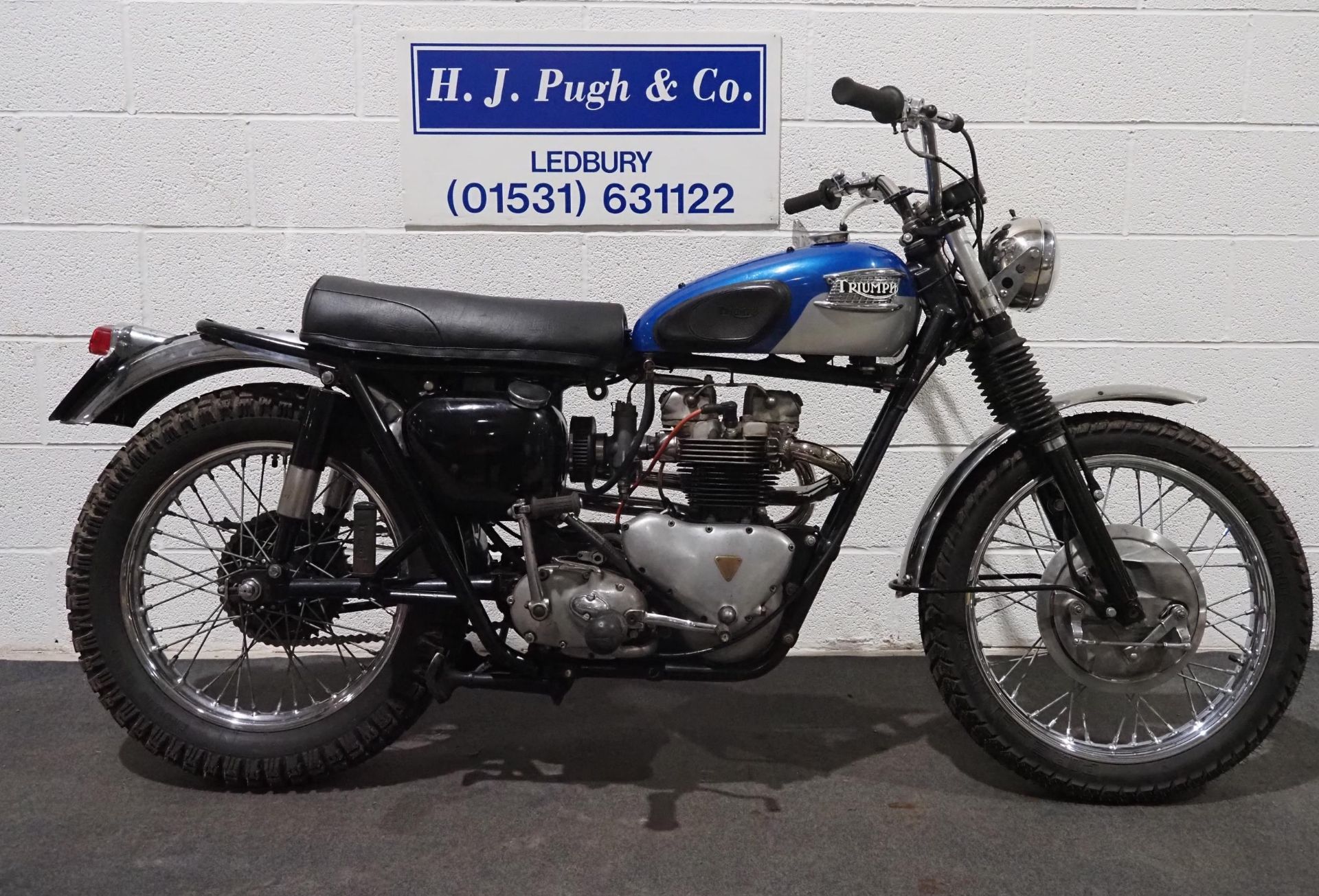 Triumph 650 Duplex 6T motorcycle. 1962. 650cc. Frame No. D16574. Engine No. 6TD16574. Runs & rides