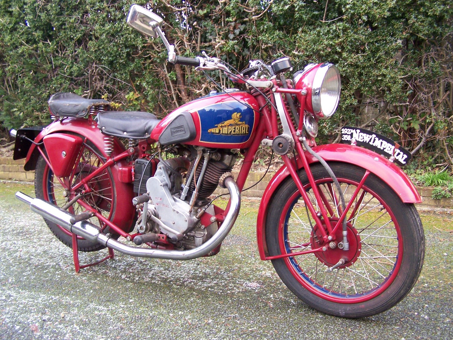 New Imperial 350 Model 46 motorcycle. 1937-8. 350cc. Frame No. 117/35821/R Engine No. 117-43721-46