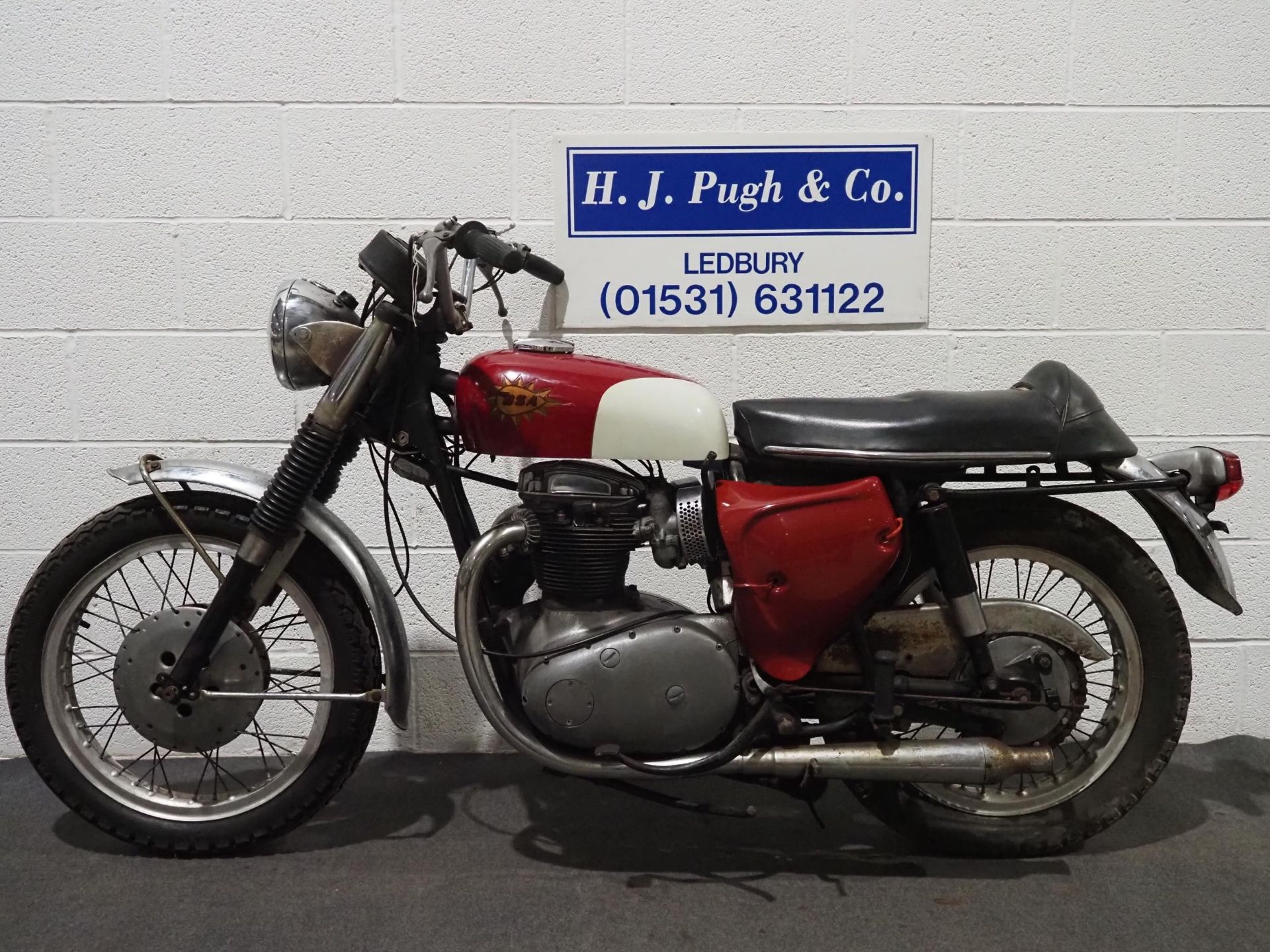 BSA A65 Spitfire motorcycle. 1966. Matching frame and engine numbers. US import with Nova documents. - Image 6 of 6