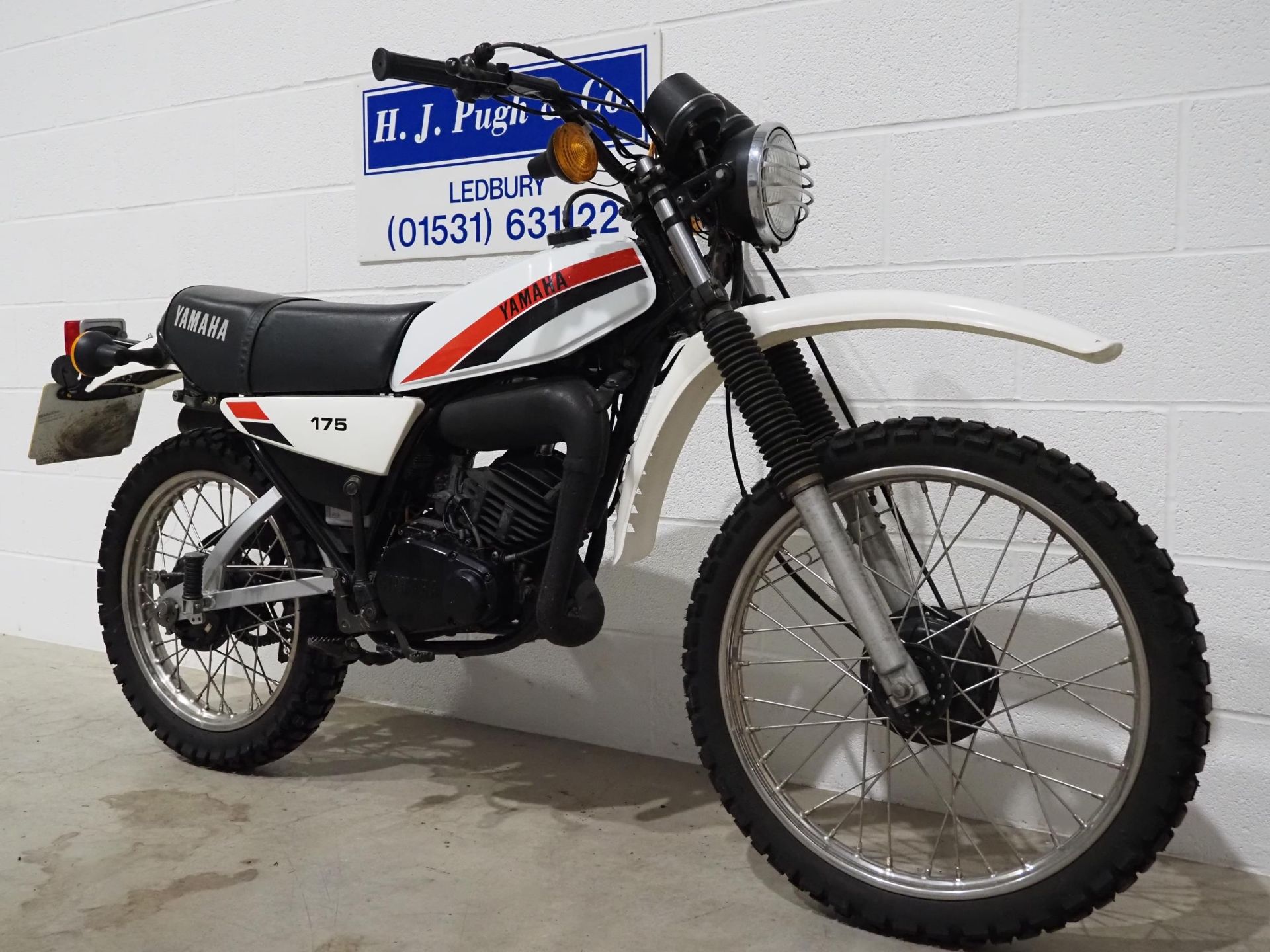 Yamaha DT175MX Endurance motorcycle. 1981. 171cc. Frame No. 2K40063844. Engine No. 2K463844. Runs - Image 2 of 6