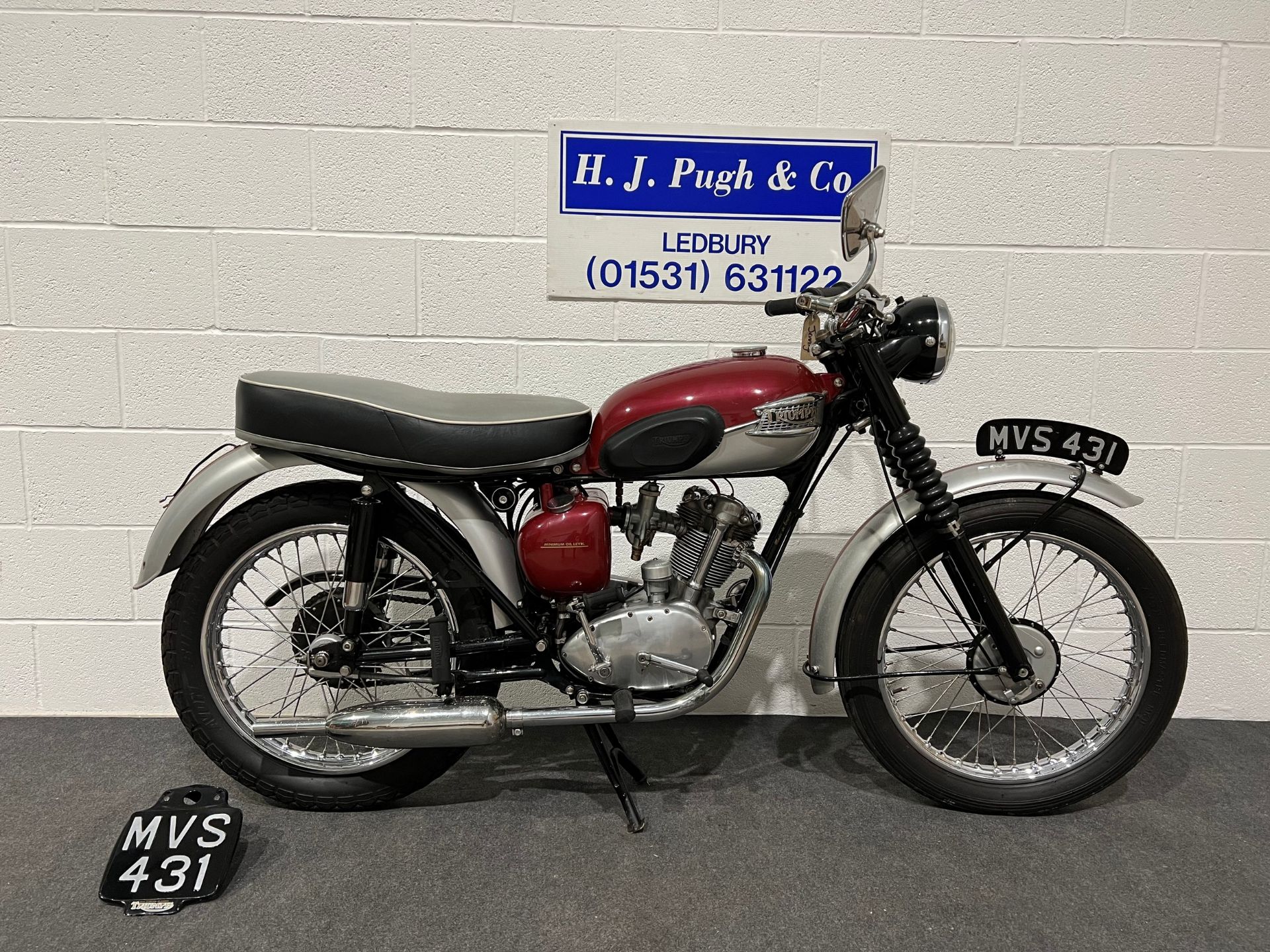 Triumph Tiger cub motorcycle. 1961. 199cc. Frame no. T-76741 Engine no. T2076741 Property of a - Image 7 of 7