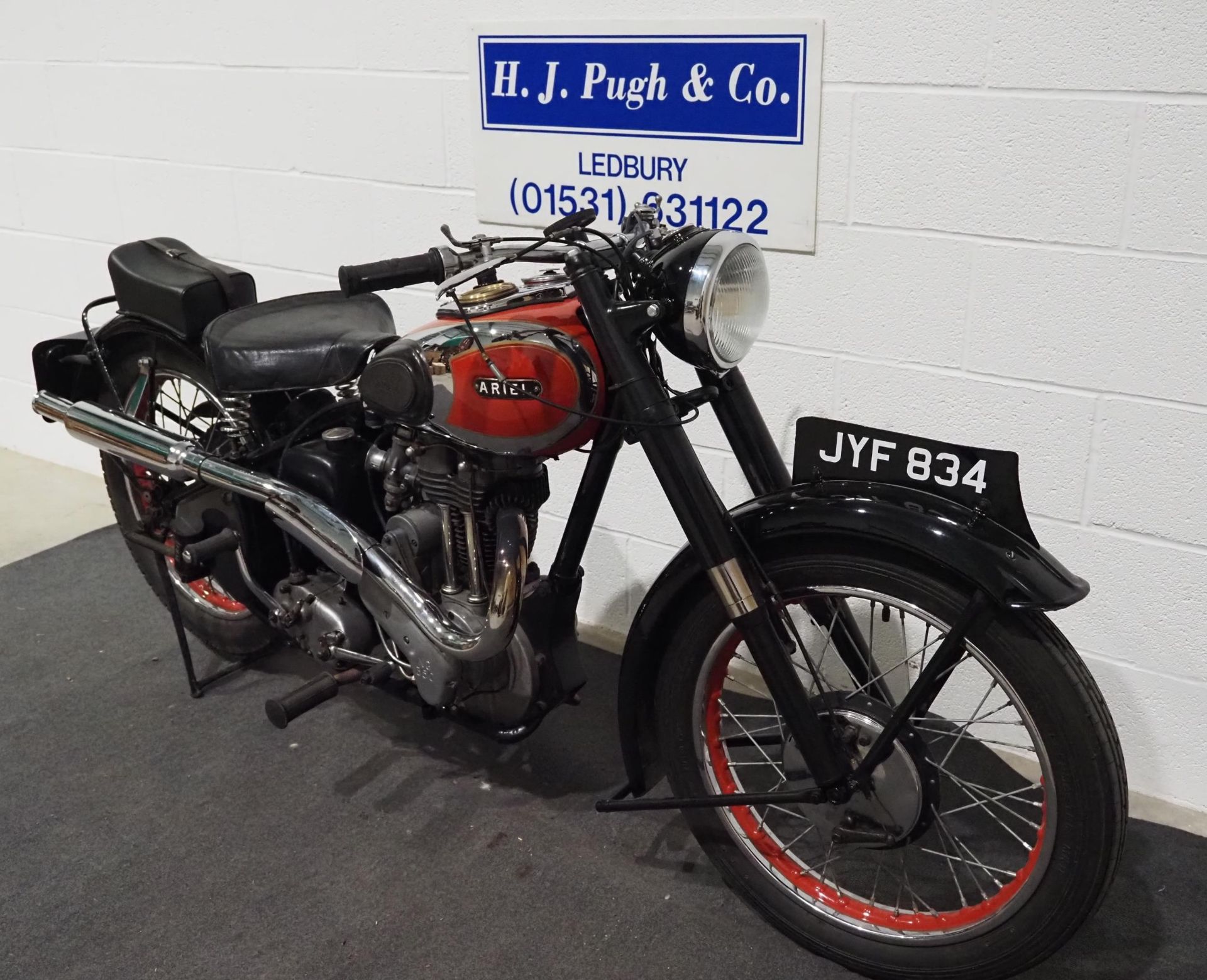 Ariel NG 350 motorcycle, 1948. Frame no. BP13369 Engine no. AJ1594 Has been restored over a few - Image 3 of 11