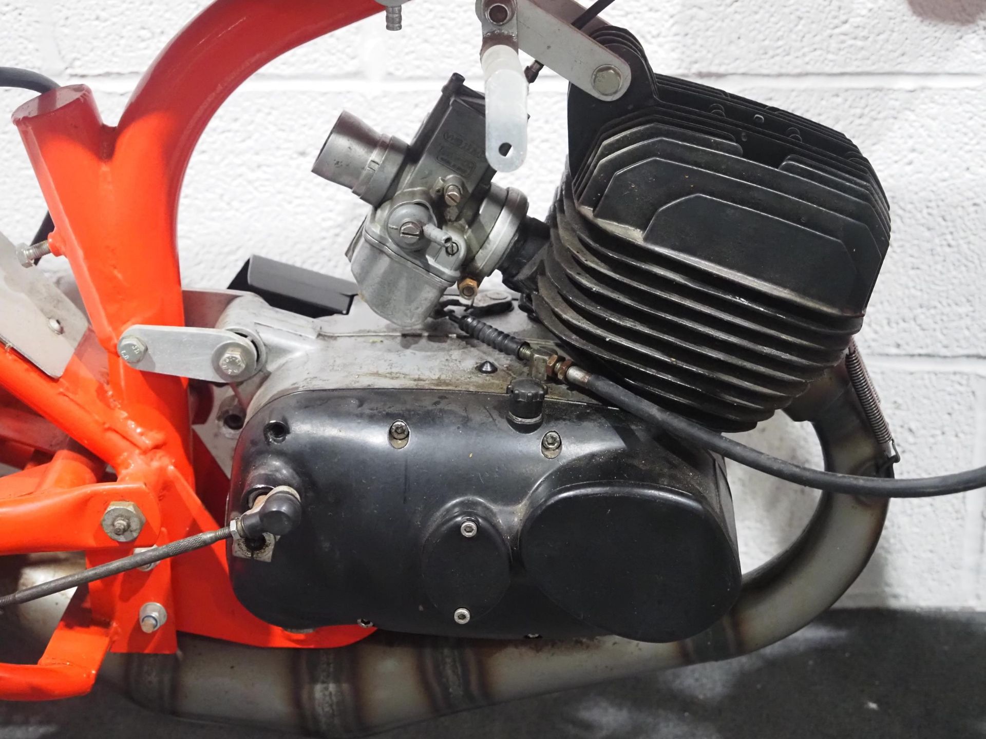 Harley Davidson Aermacchi race bike. Frame No. ZA17732H3 Engine No. E815 Comes with some history and - Image 3 of 5