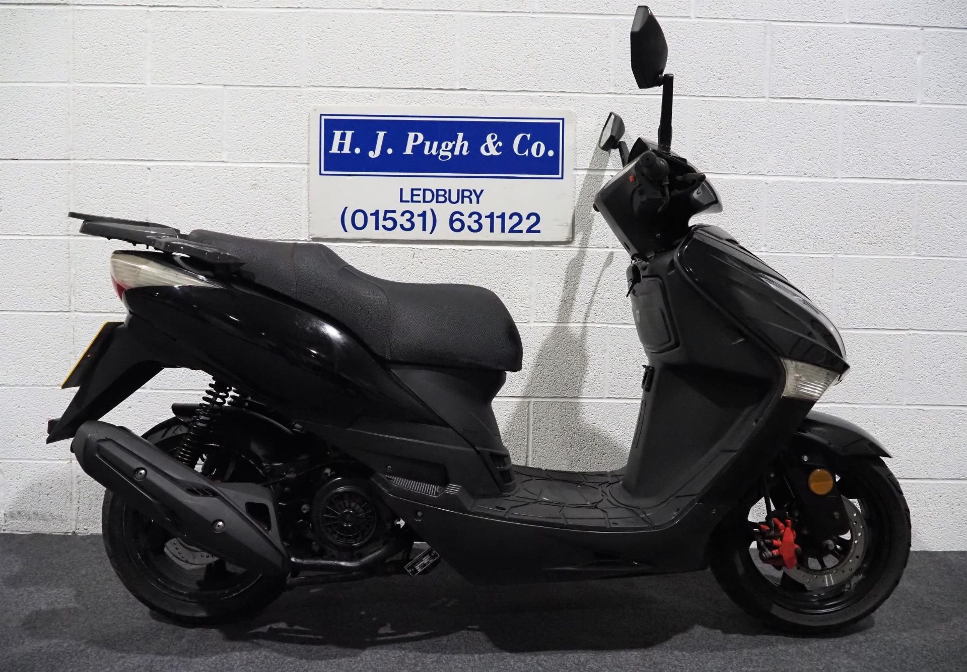 Wangye WY125 scooter, 2019, 125cc. Runs and rides, MOT until 6.10.23. Reg. WX19 MWD, V5 and key