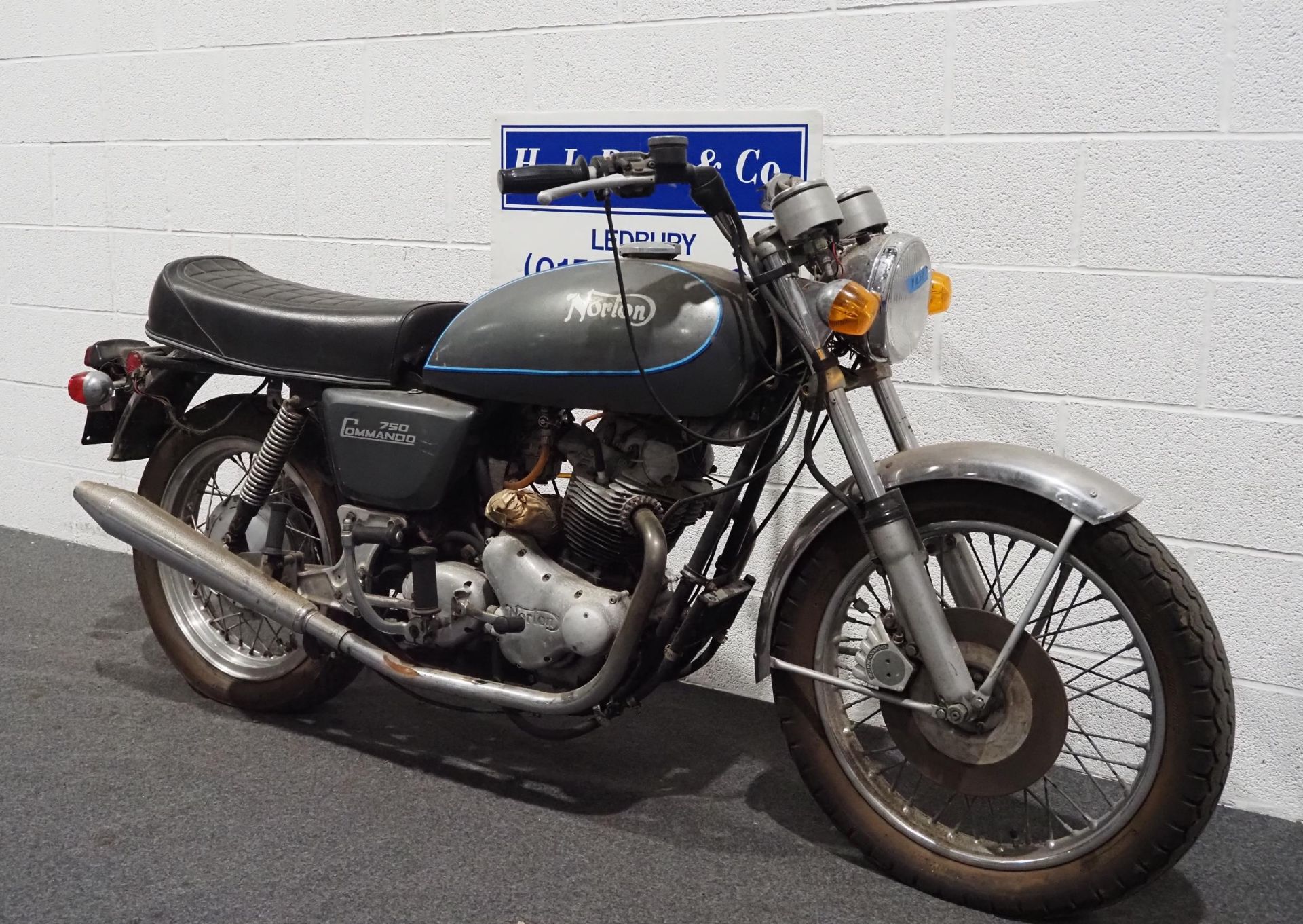 Norton Commando motorcycle, 1970, 750cc Frame no. 20M3S134305 Engine no. 134305 From a deceased - Image 2 of 6