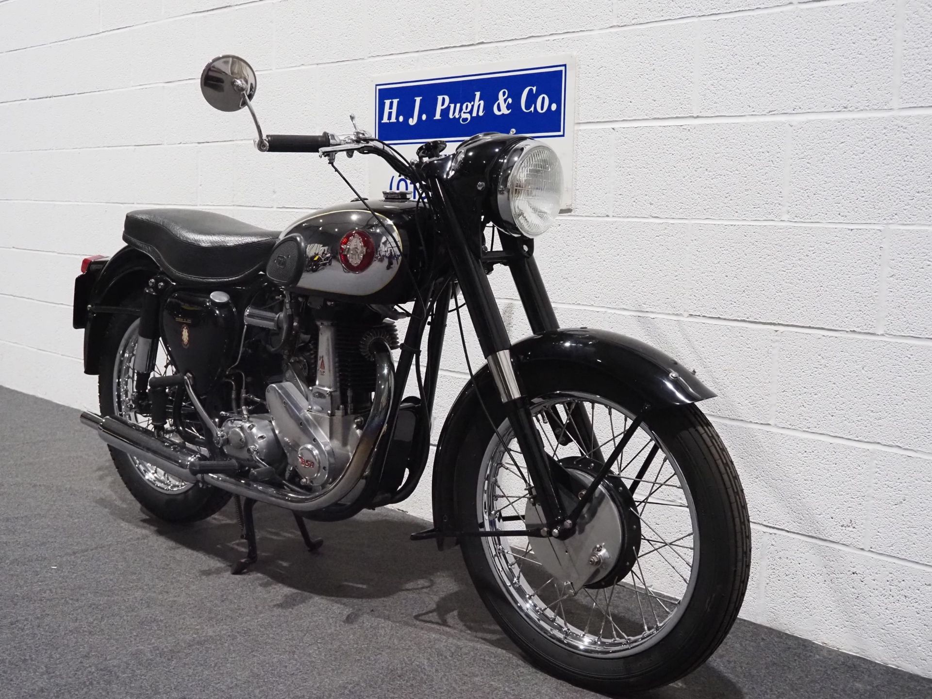 BSA B31 motorcycle, 1955, 500cc. Frame no. CB31-7864 Engine no. BB33-6853 Runs and rides, has been - Image 2 of 7