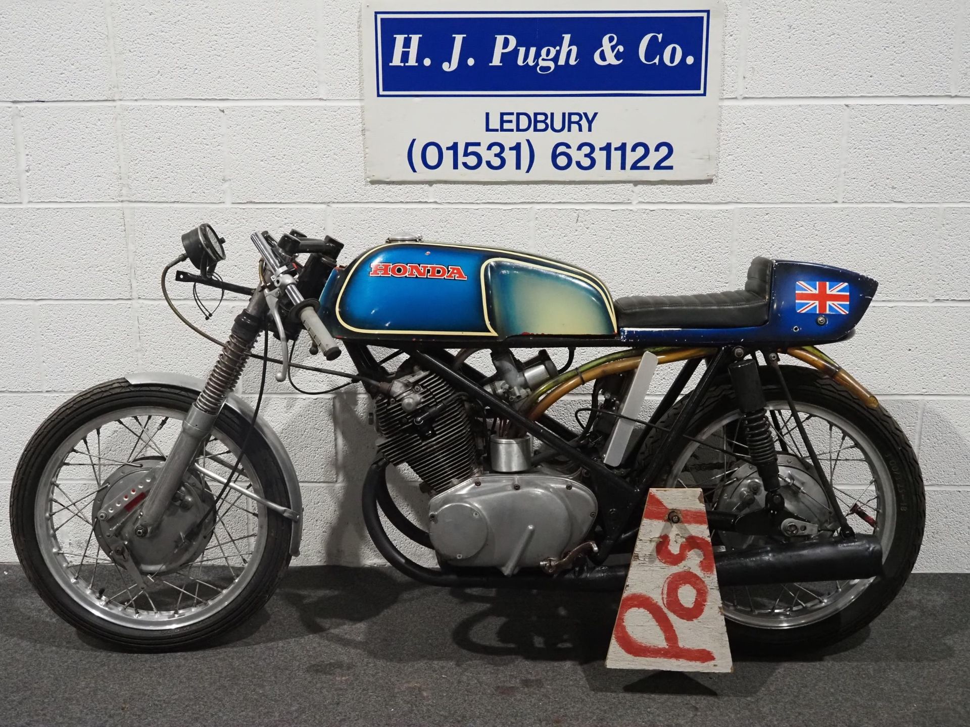 Honda CB72 race bike in Seely type frame with Norton forks and electronic ignition. Was being - Image 5 of 5