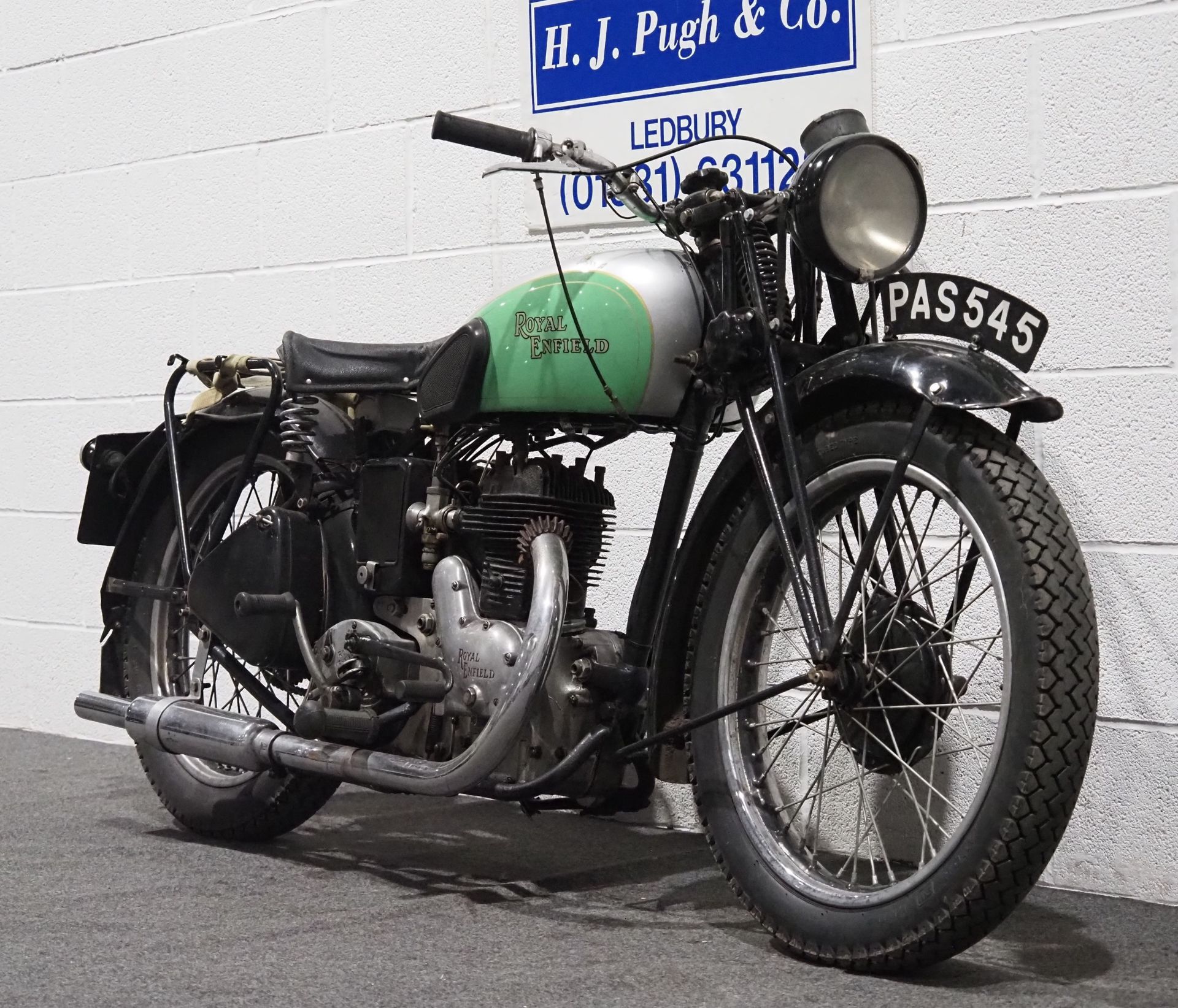 Royal Enfield CO exWD. 1939. 350cc Engine no. 19302 Starts and runs well, very good condition. - Image 2 of 6