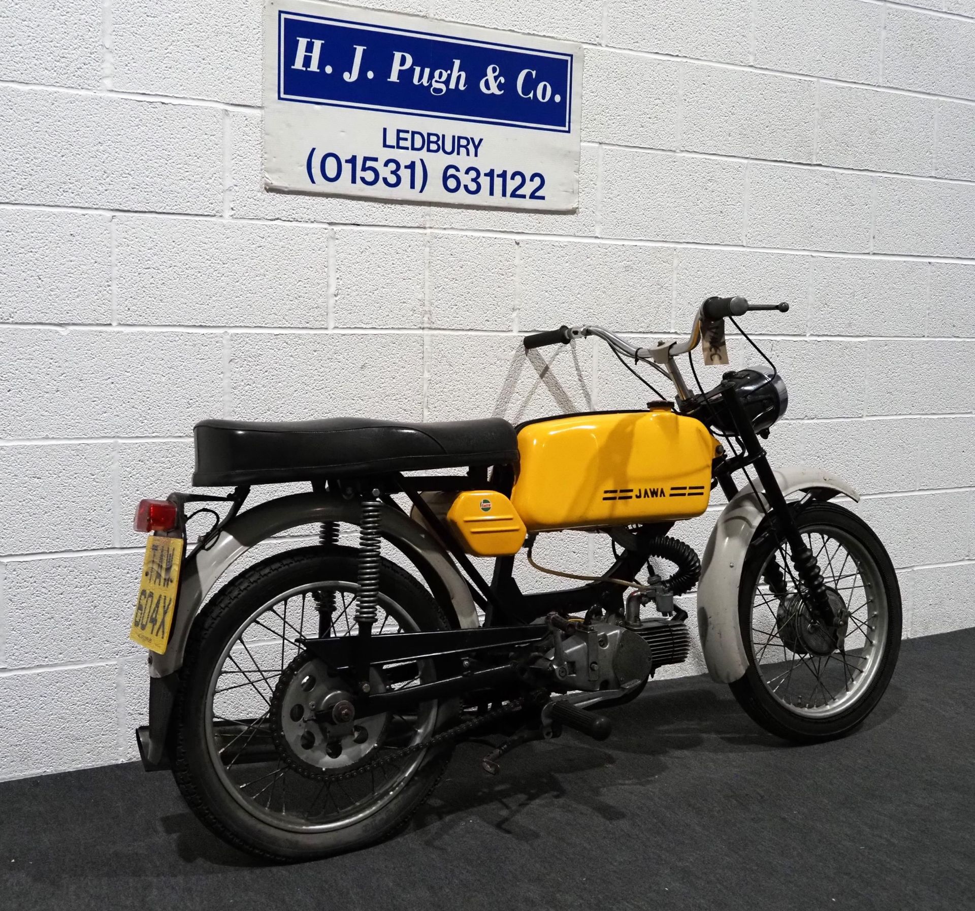 Jawa Mustang moped. 1979. 49cc. Frame no. 223-200 Engine no. 1583042 Engine turns over. Comes with - Image 3 of 5