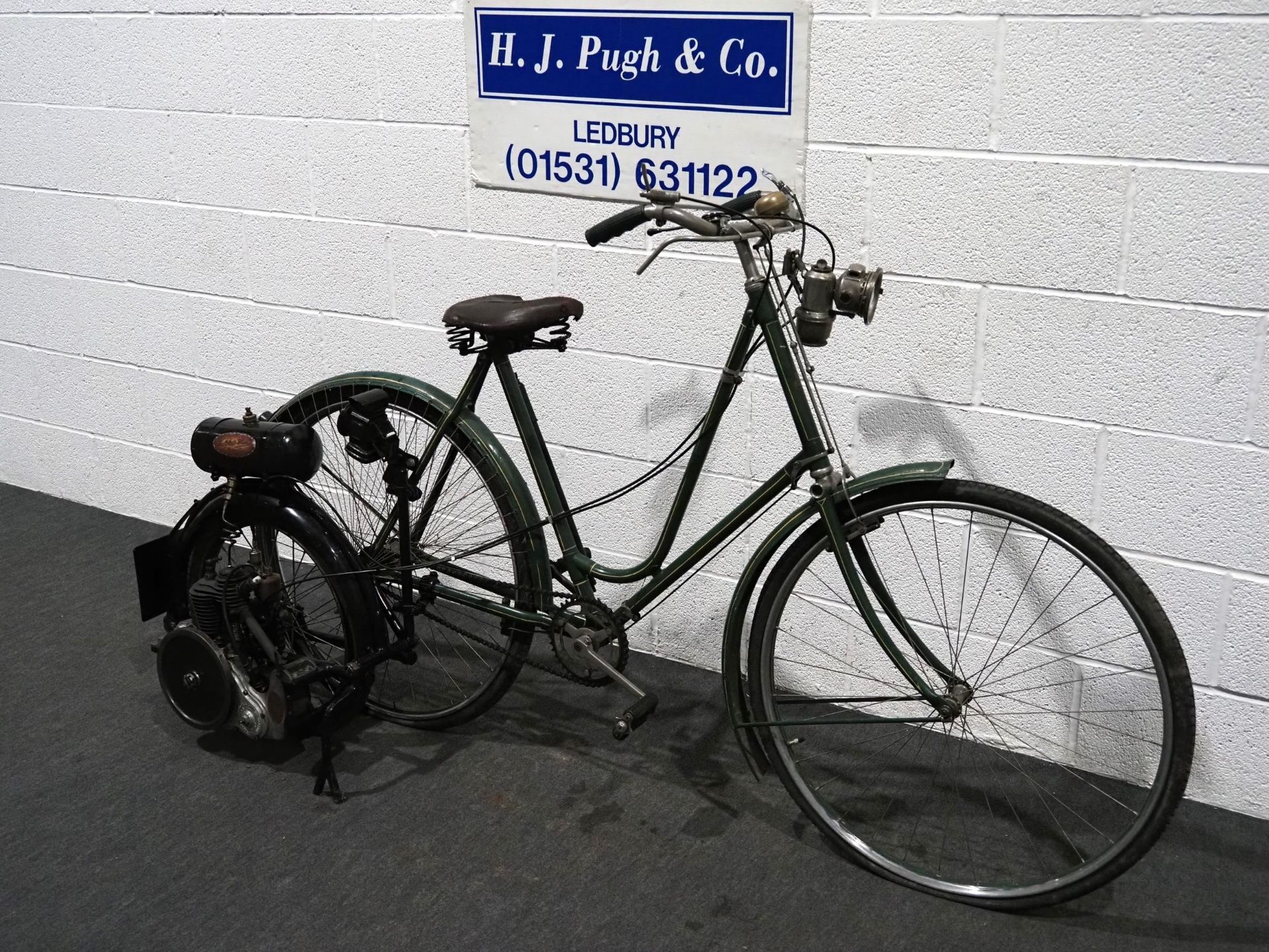 Wall-Auto wheel attached to Raleigh ladies De Luxe bicycle. 119cc. 1914. Engine No. 43411 C/w - Image 3 of 9