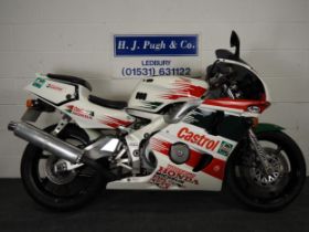 Honda CBR 400RRL NC29 Gullarm motorcycle. 1991. 400cc. Runs and rides. Recently recommissioned