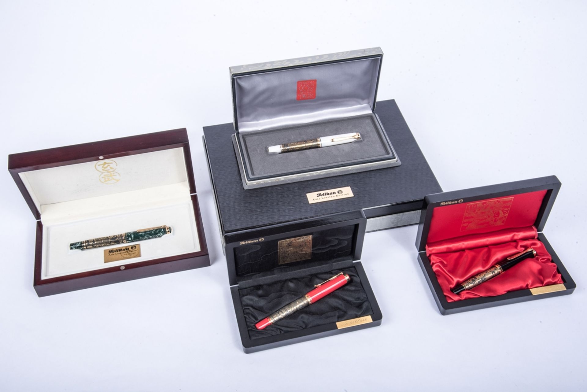 Pelikan Sammlung (4 Kolbenfüller)