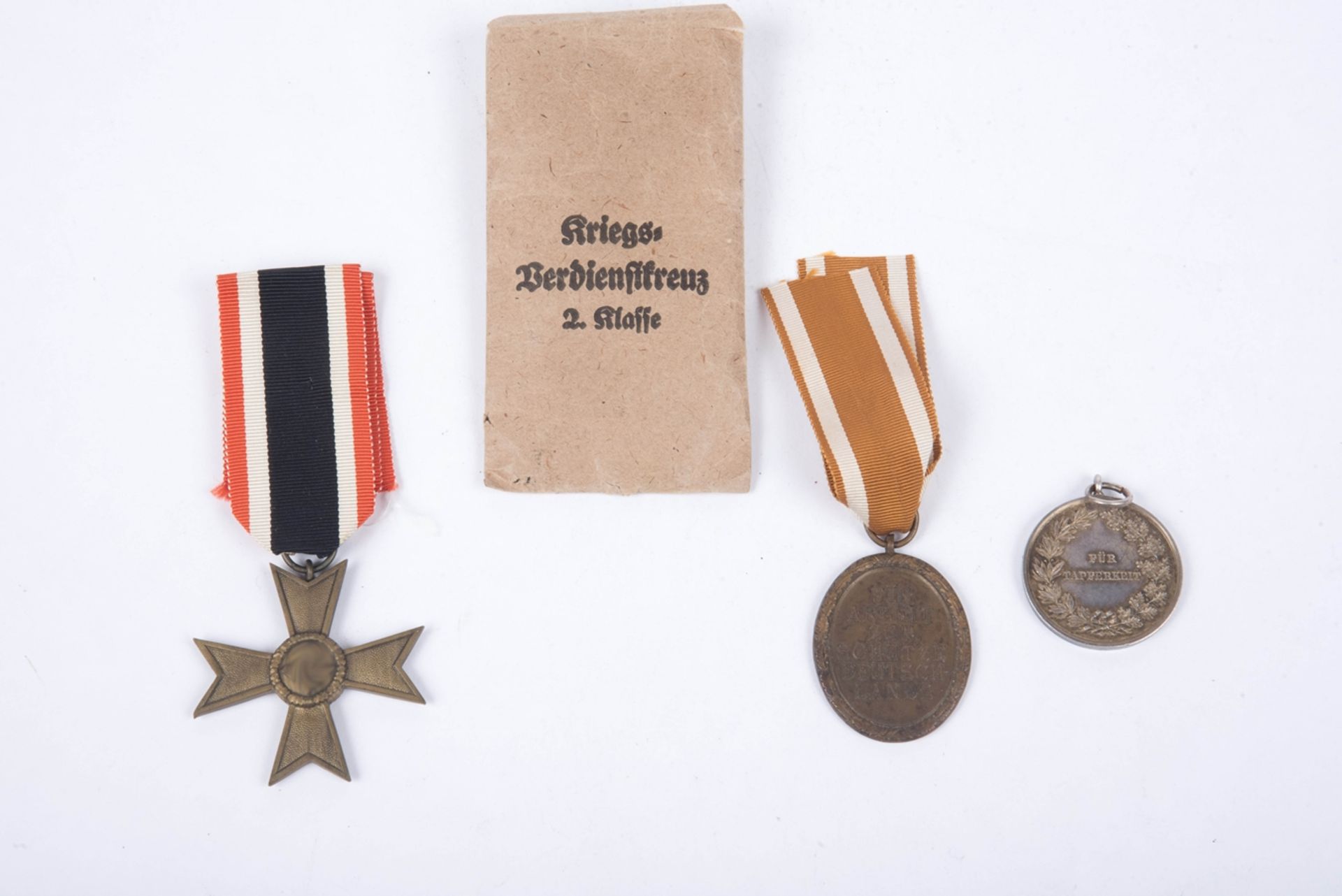 Kriegsverdienst Kreuz II. Kl. ohne Schwerter, - Image 2 of 2