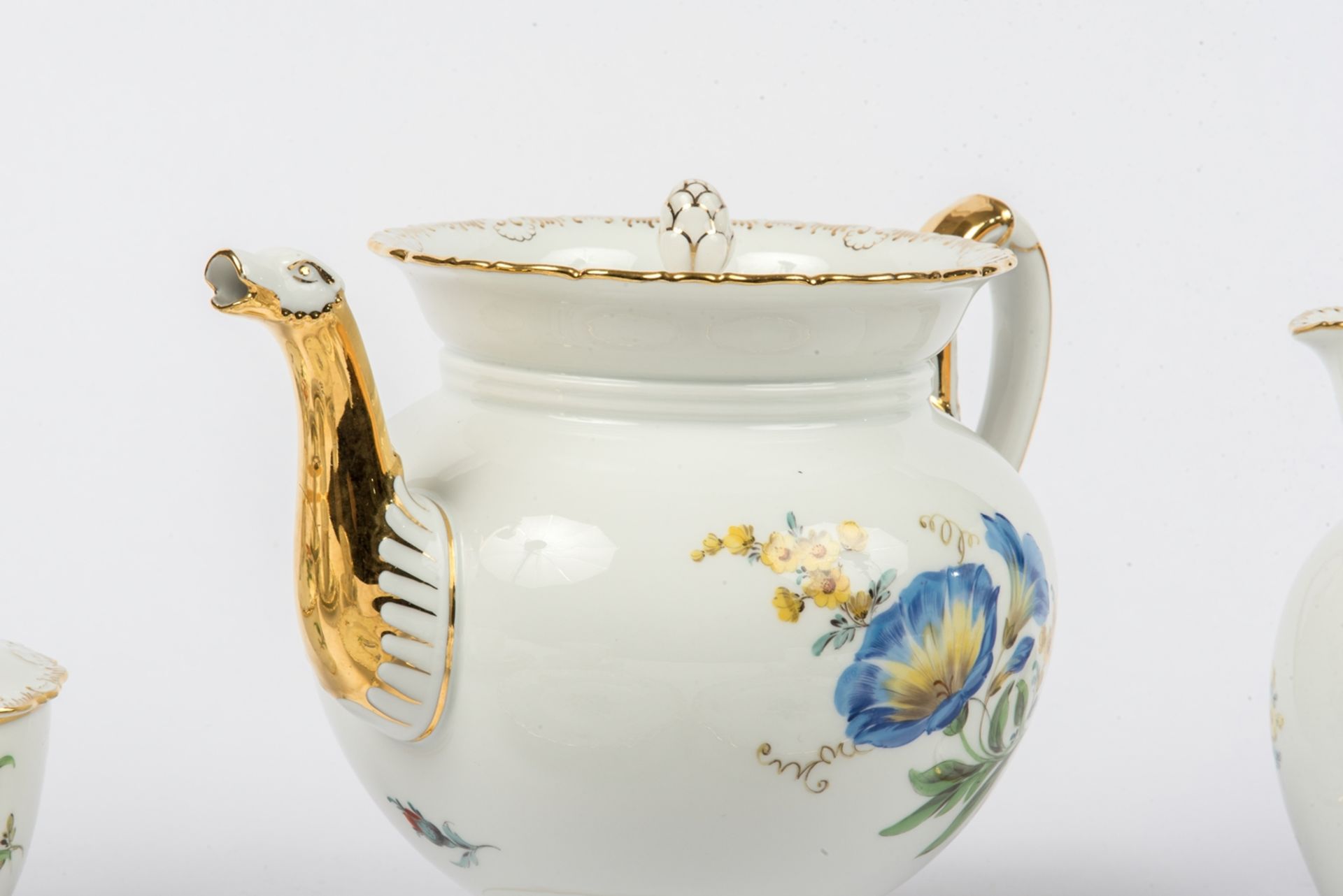 Teeservice für 10 Personen, Blume I mit Muschelrand , Meissen 1924-1934 - Bild 3 aus 8