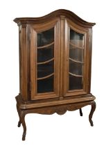 Vitrinenschrank um 1860-70