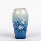 Bing & Gröndahl,  Vase mit Christrose