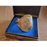 Gent's 22ct Full Gold Sovereign (1915) Coin Ring w/a 22ct Band - size W - 13.3g